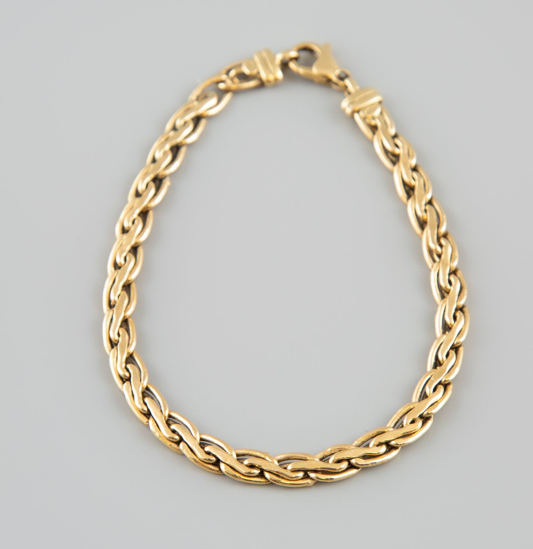 Null Curb in 18K yellow gold 750°. Weight 8,4g.