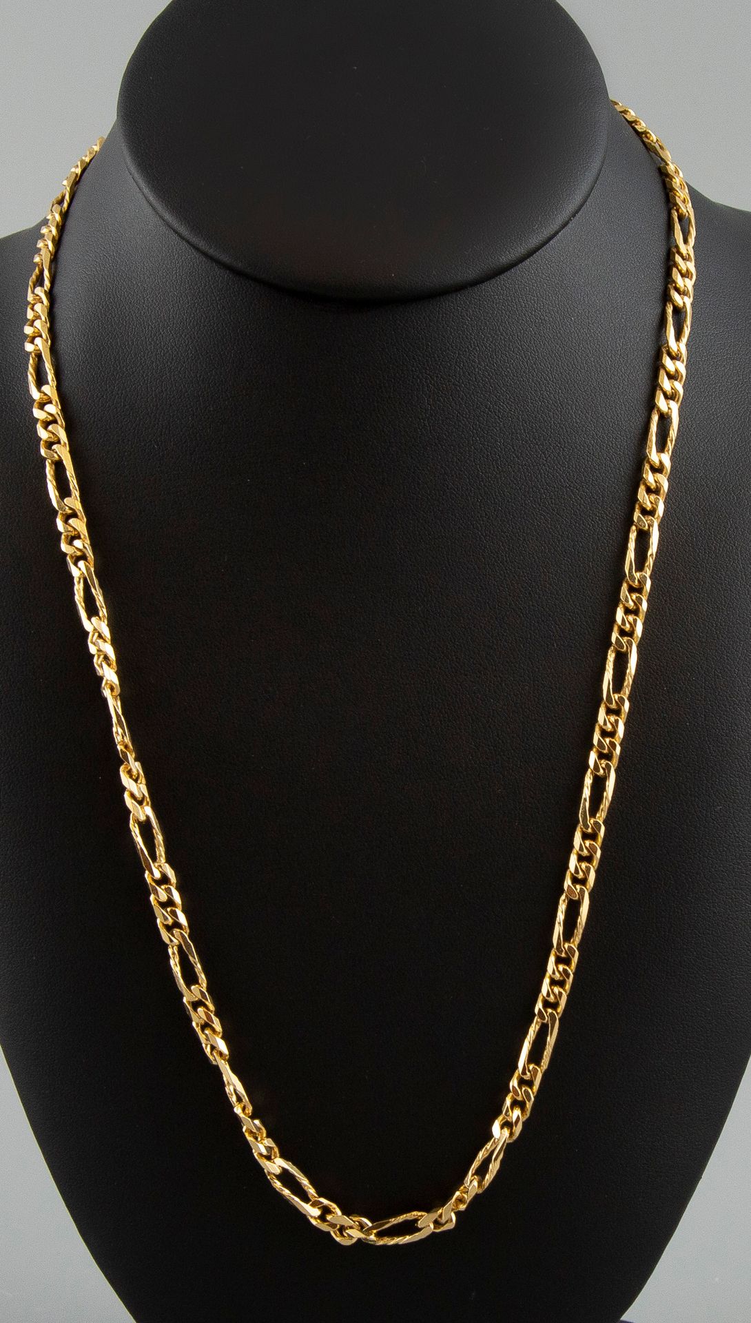 Null Necklace in 18K yellow gold 750°. Weight 36,6g.