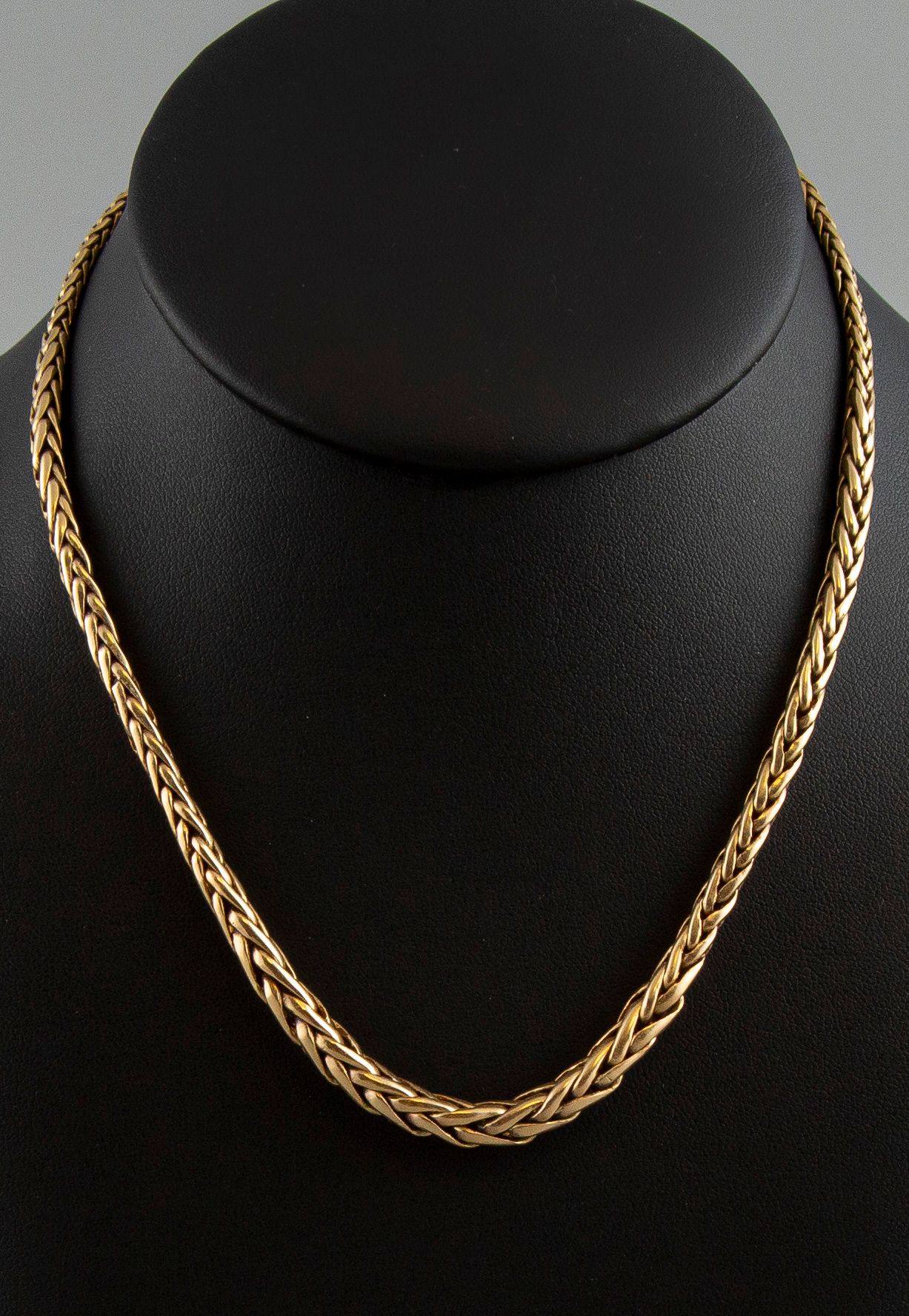 Null Yellow gold necklace 18K 750°, palm tree link. Weight 41,2g.