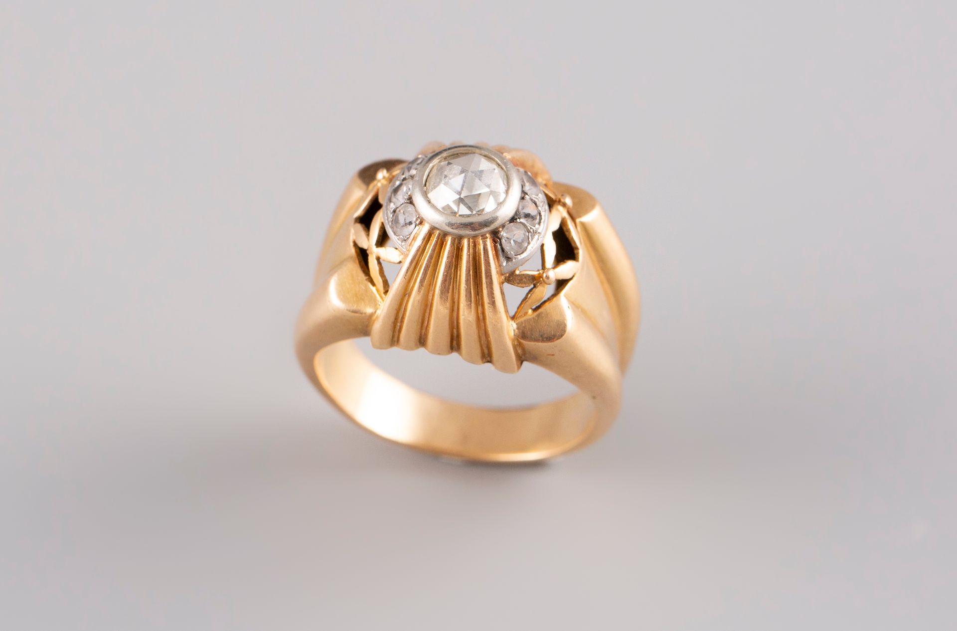 Null Antique 18K yellow gold dome ring with a rose-cut diamond in the center. TD&hellip;