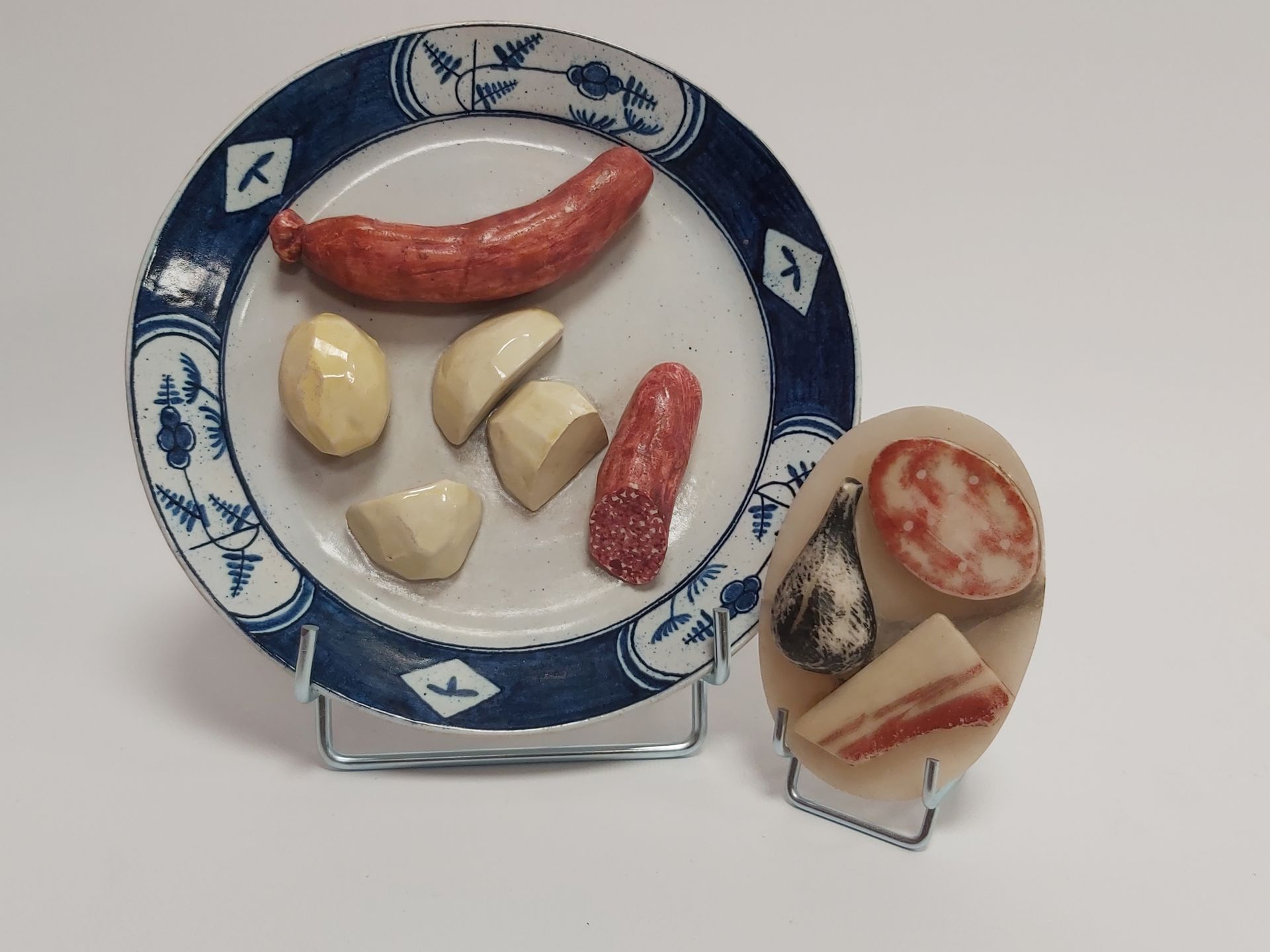 Null Lot including : 

- Fig, bacon and sausage

11.5 cm (Restored)

- Decorativ&hellip;