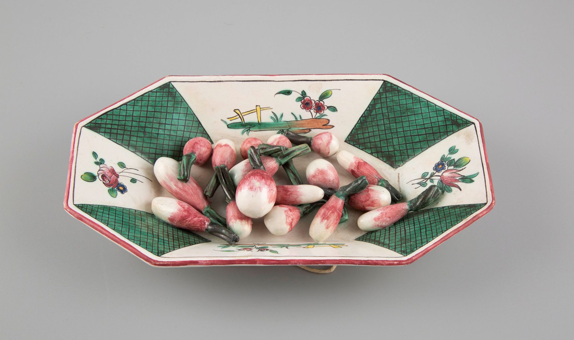 Null Decorative pickle, Fresh radishes

Earthenware. Octagonal rectangular shape&hellip;