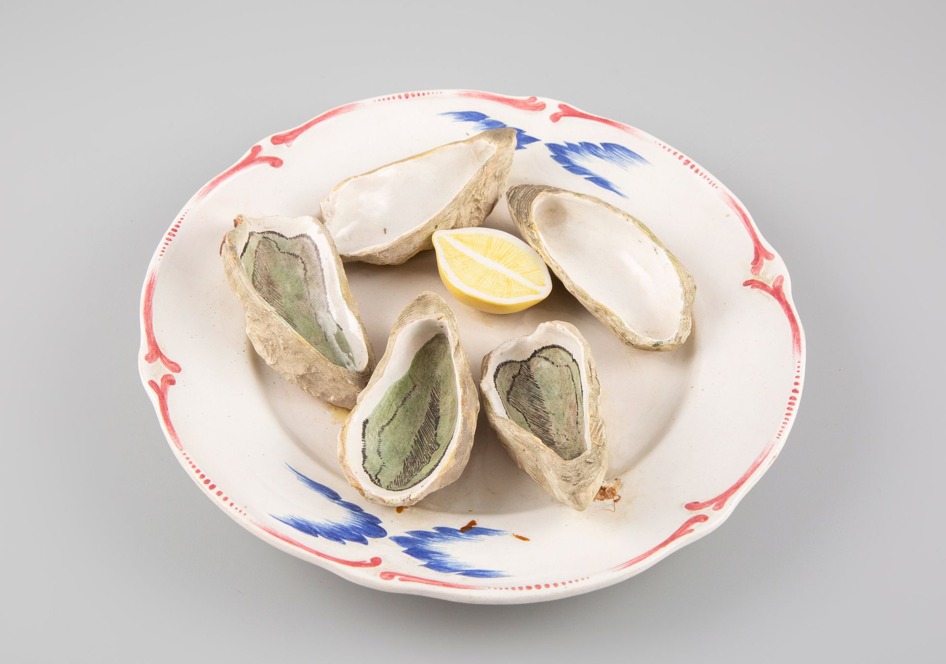 Null 
Assiette décorative, Les huîtres




Faïence. Décor de cinq huîtres au bas&hellip;
