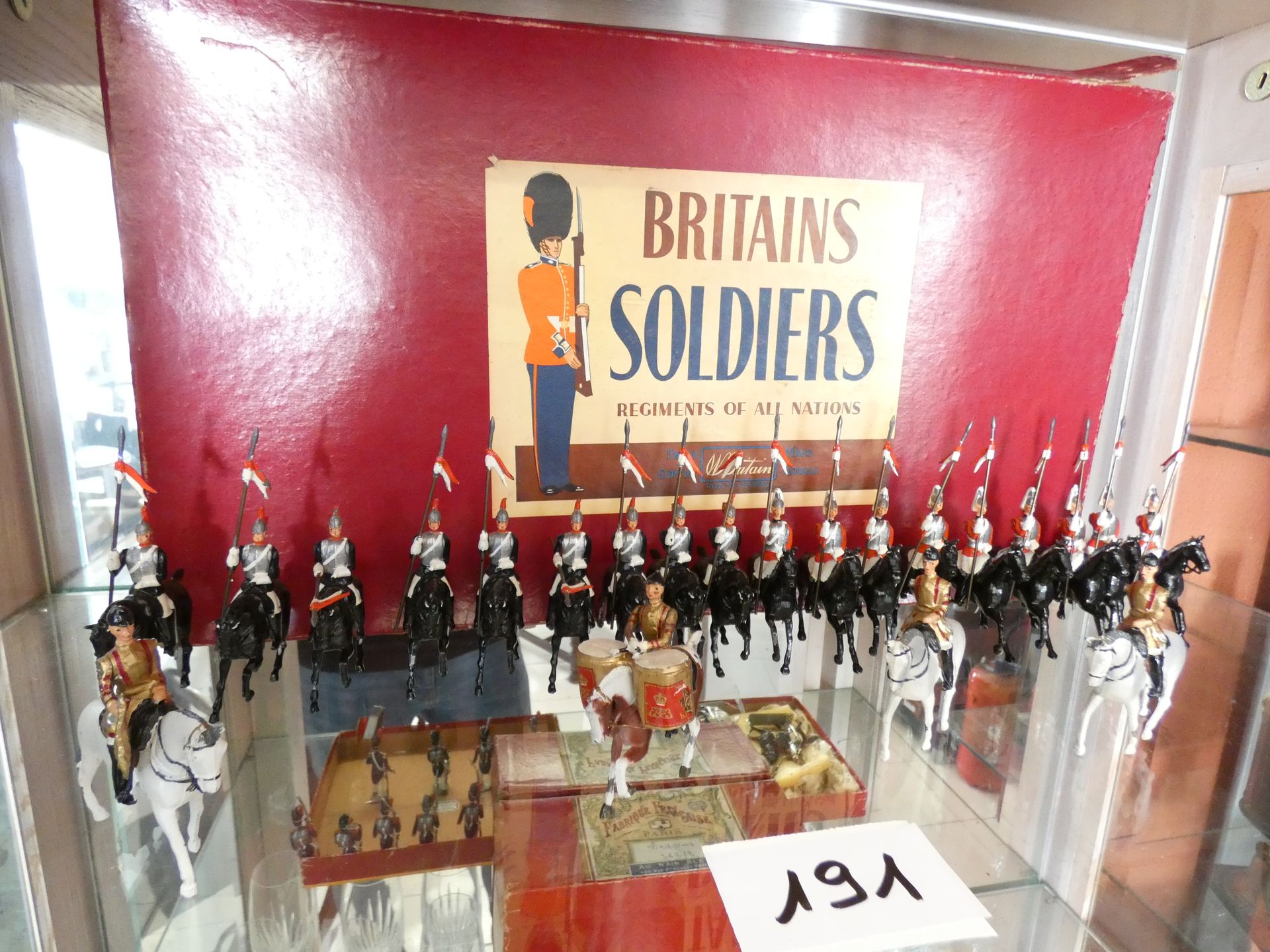 Null 1件英国士兵收藏品22件，原样带盒