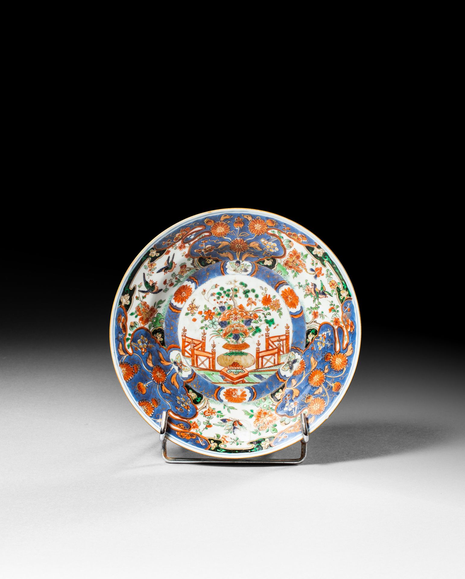Null CHINE, Compagnie des Indes - Epoque KANGXI(1662 - 1722)
Coupe en porcelaine&hellip;