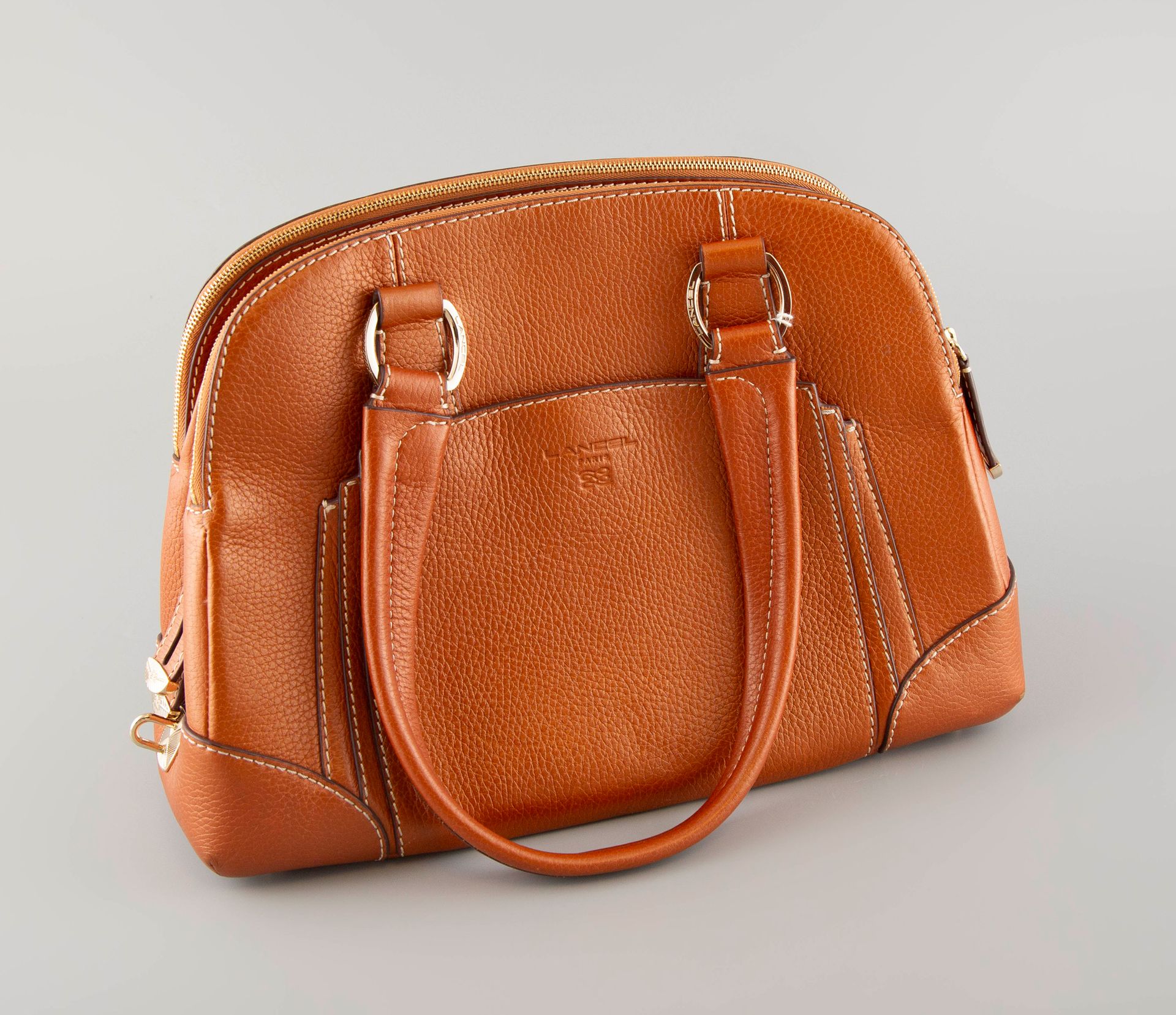 Null LANCEL. Two-handled handbag, Adjani model, brown grained leather shoulder b&hellip;