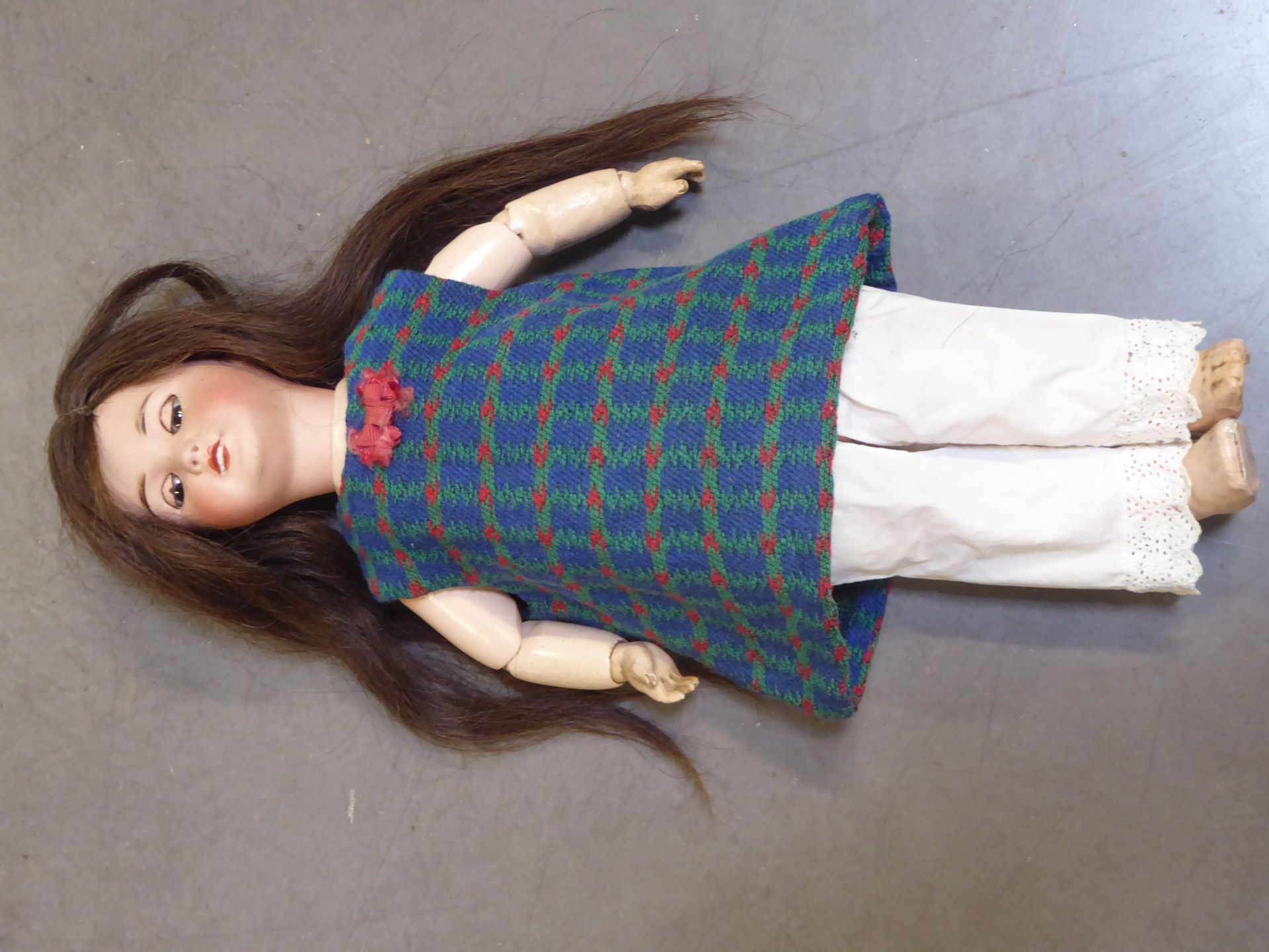 Null SFBJ Paris: Size 4 doll with porcelain head and sleeping eyes, body in boil&hellip;