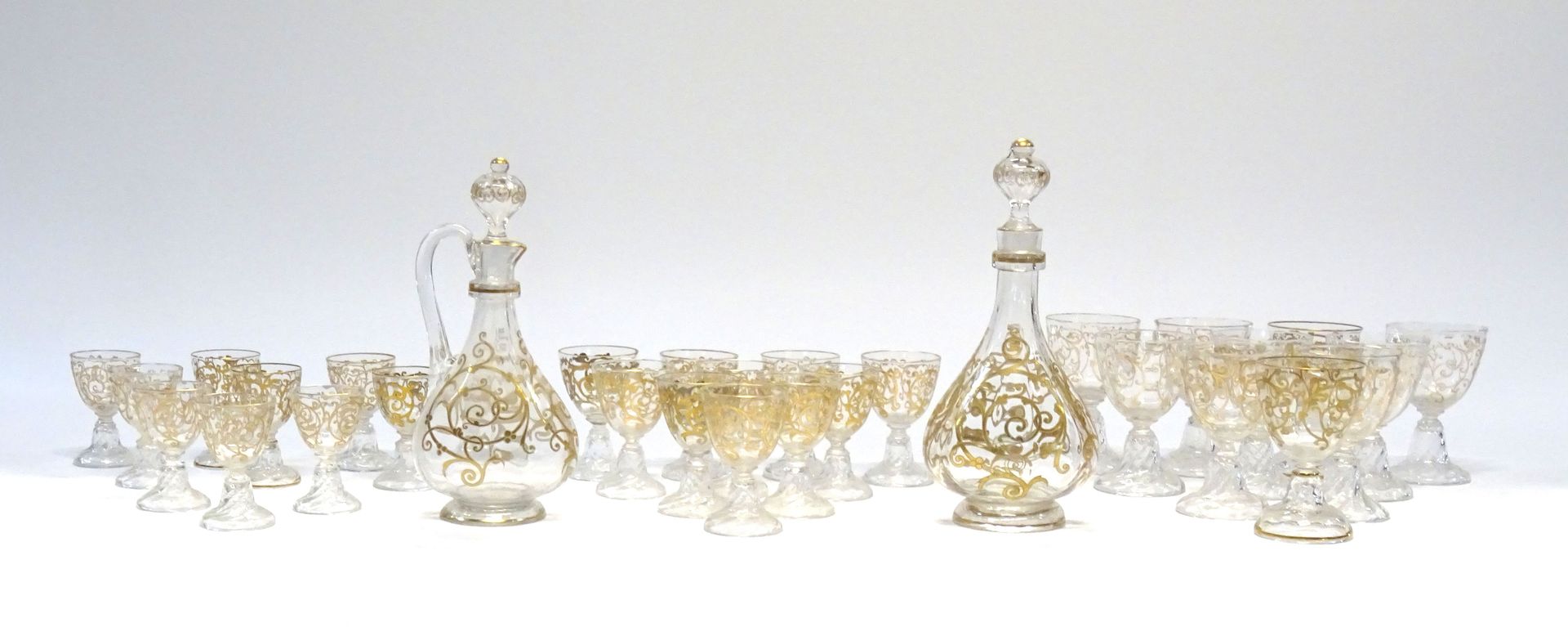 Null Set di bicchieri in cristallo con decorazione dorata a intreccio composto d&hellip;