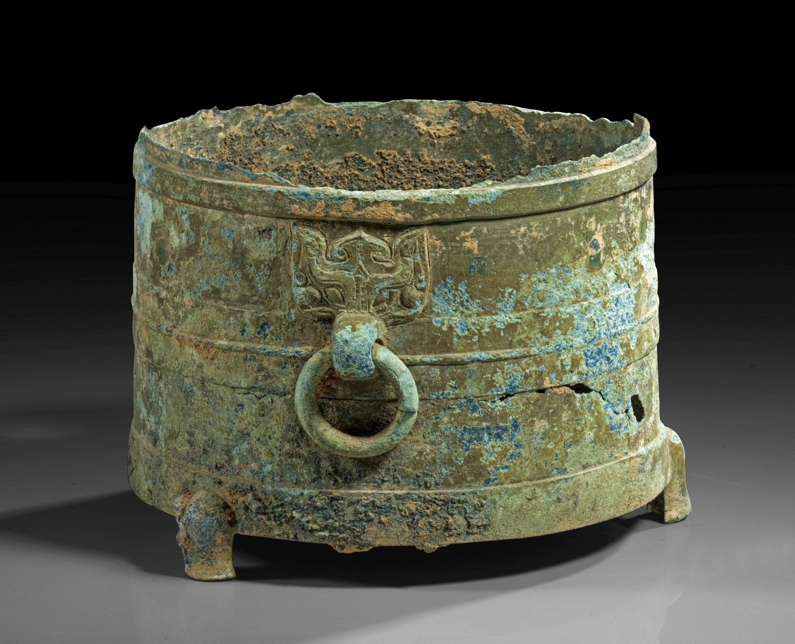 Bronzenes Lian. Lian en bronze. Chine, dynastie des Han occidentaux (202 av. J.-&hellip;