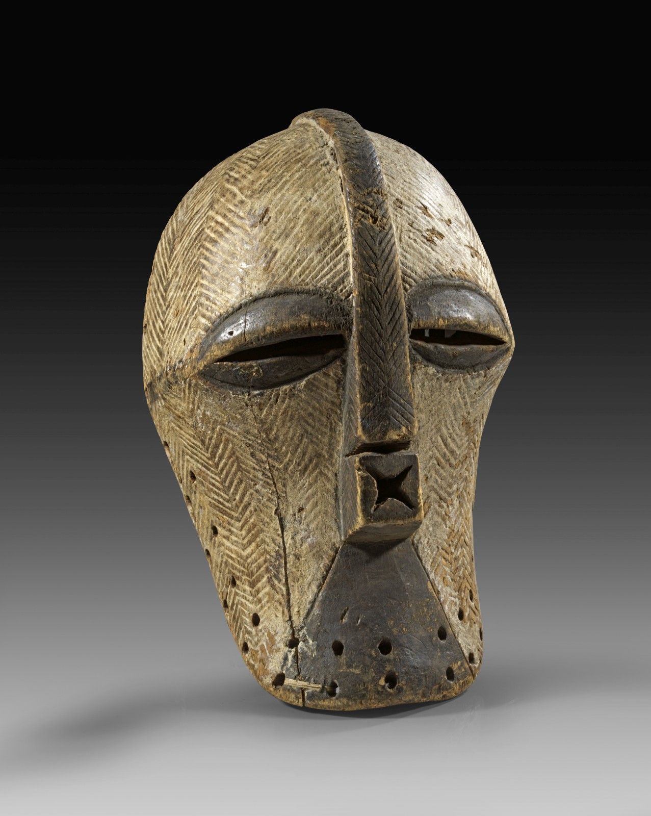 Große Maske der Songe, kifwebe. Grand masque de Songe, kifwebe. R.D. Congo. En b&hellip;