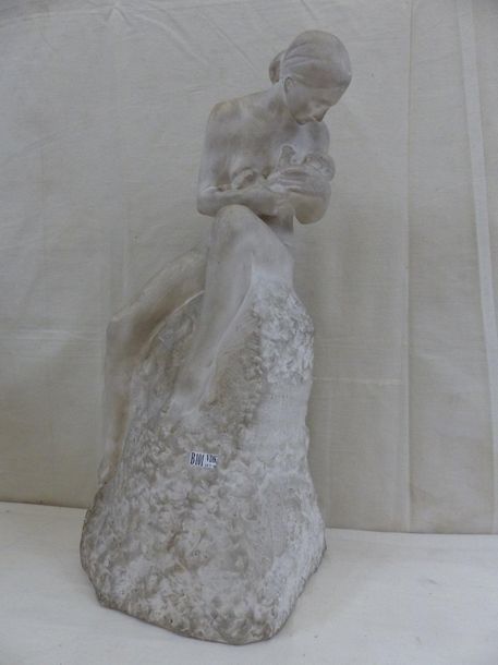 Null Sculpture en plâtre "Maternité". Signé Pierre de Soete et daté 1946. (Un éc&hellip;