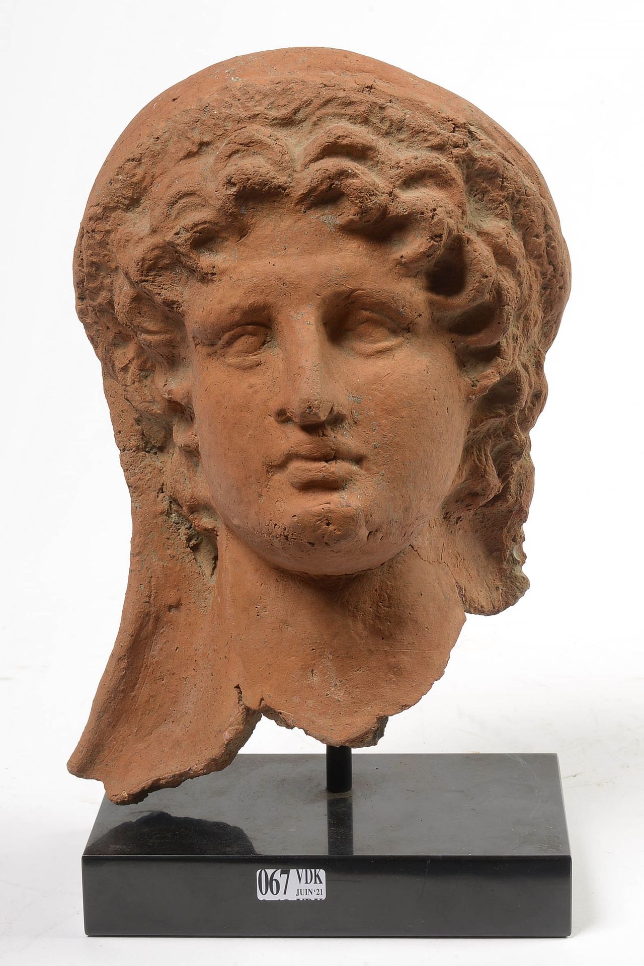 Null 
Terracotta "Woman's head". Work of Magna Graecia, Etruria. Period: 4th - 3&hellip;