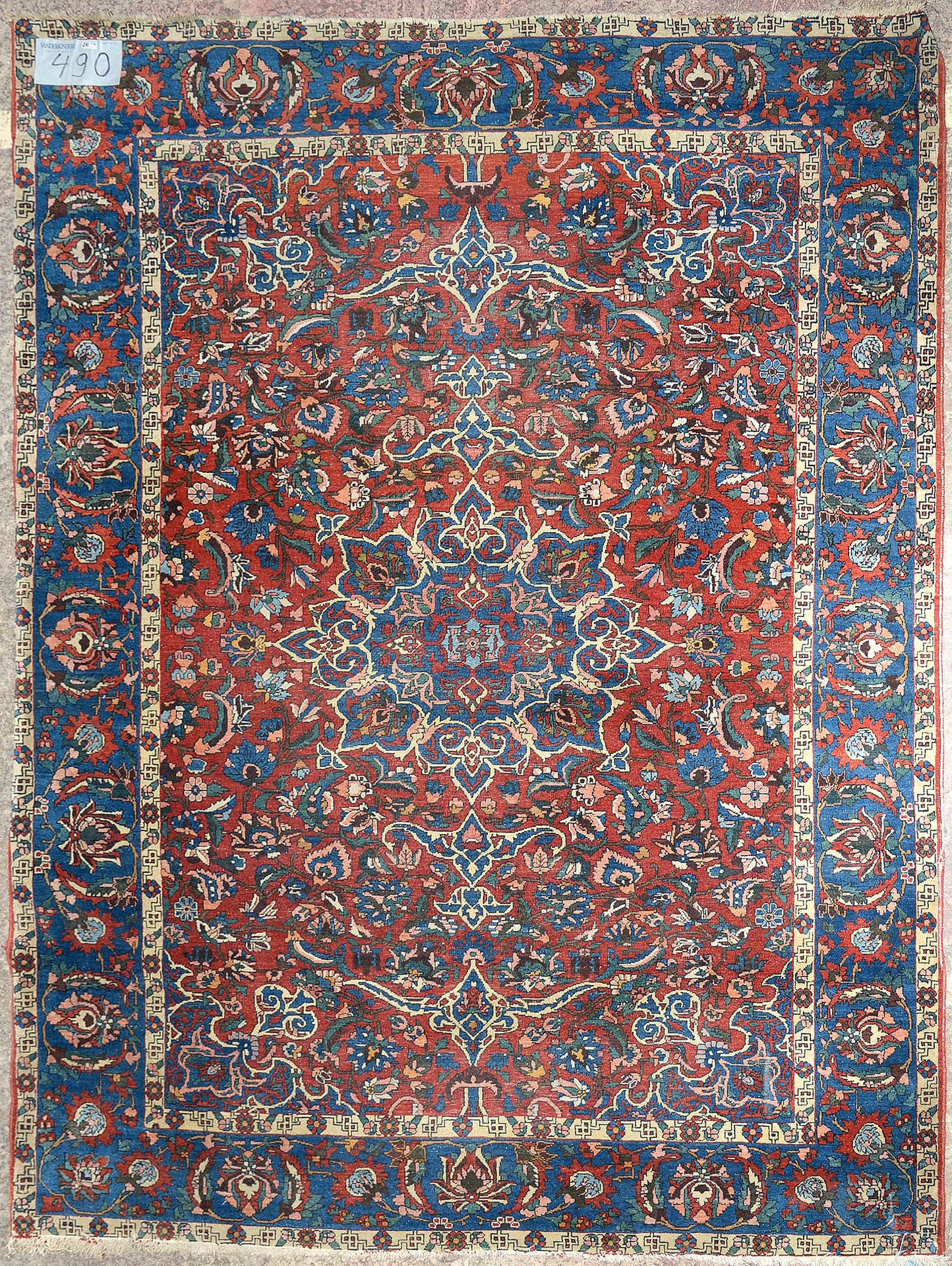 Null Carpette en laine Sarouk à décor floral stylisé. Travail persan ancien. Dim&hellip;