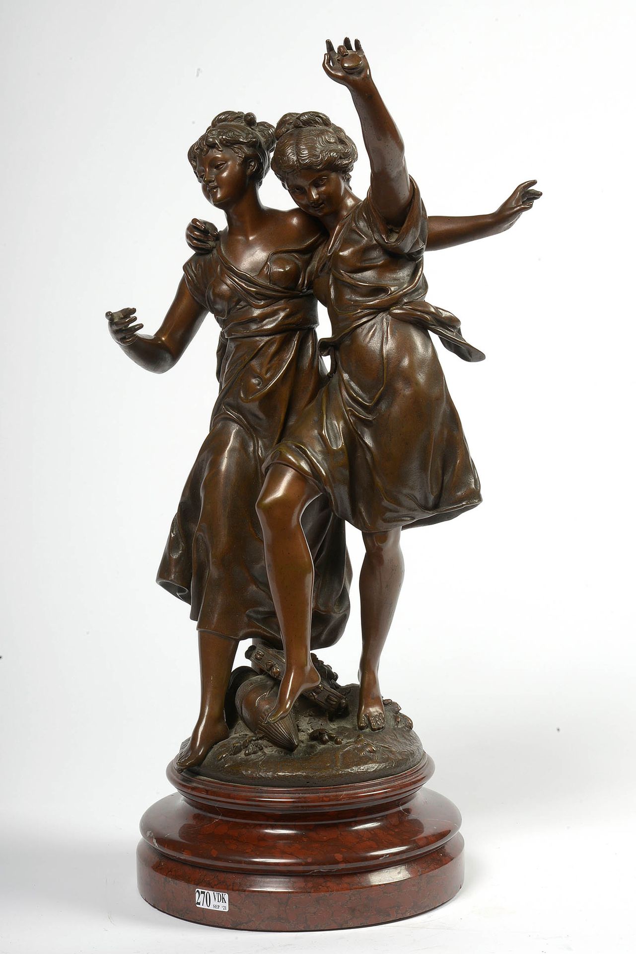 DUMAIGE ÉTIENNE HENRI (1830 - 1888) "舞蹈"，铜制，有棕色铜锈。签名：H. Dumaige。搁置在一个格里特大理石底座上。法&hellip;