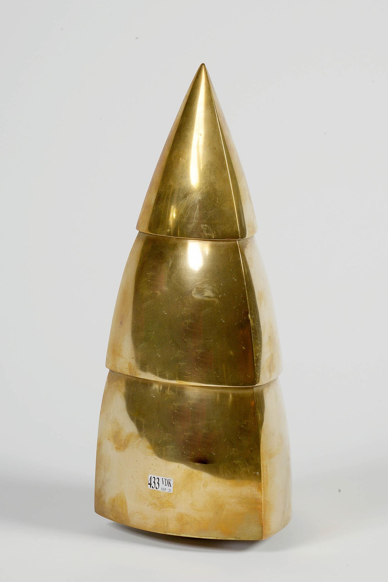 JOURET Pol (1954) "Mil luces para un árbol" en bronce dorado. Con el monograma P&hellip;