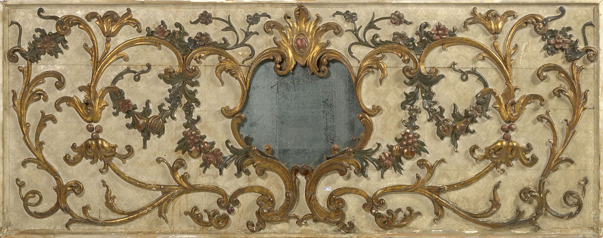 Null Trumeau rectangulaire Louis XV en bois sculpté décoré de "Rocailles" et de &hellip;