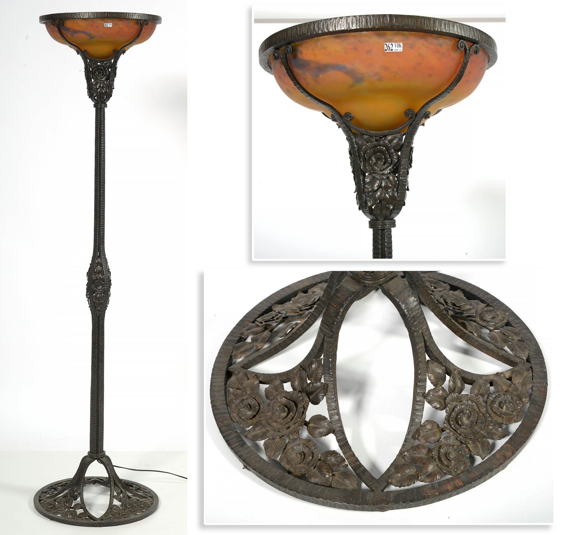 MULLER FRERES (1897 - 1936) Lampada da terra in ferro battuto Art Nouveau con un&hellip;
