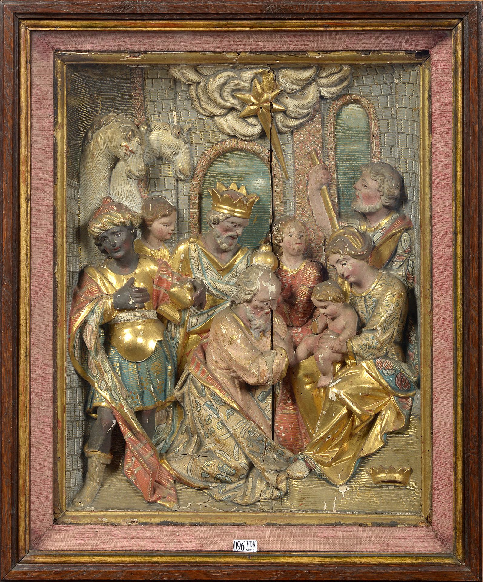 Null "L'Adoration des Mages" haut-relief en bois sculpté, polychromé et doré. Tr&hellip;