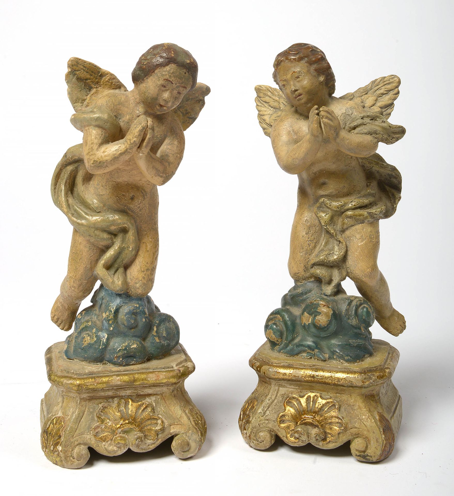 F.M.K. (XVIIIème) Pair of "Angelots in prayer" in polychrome terracotta. Monogra&hellip;