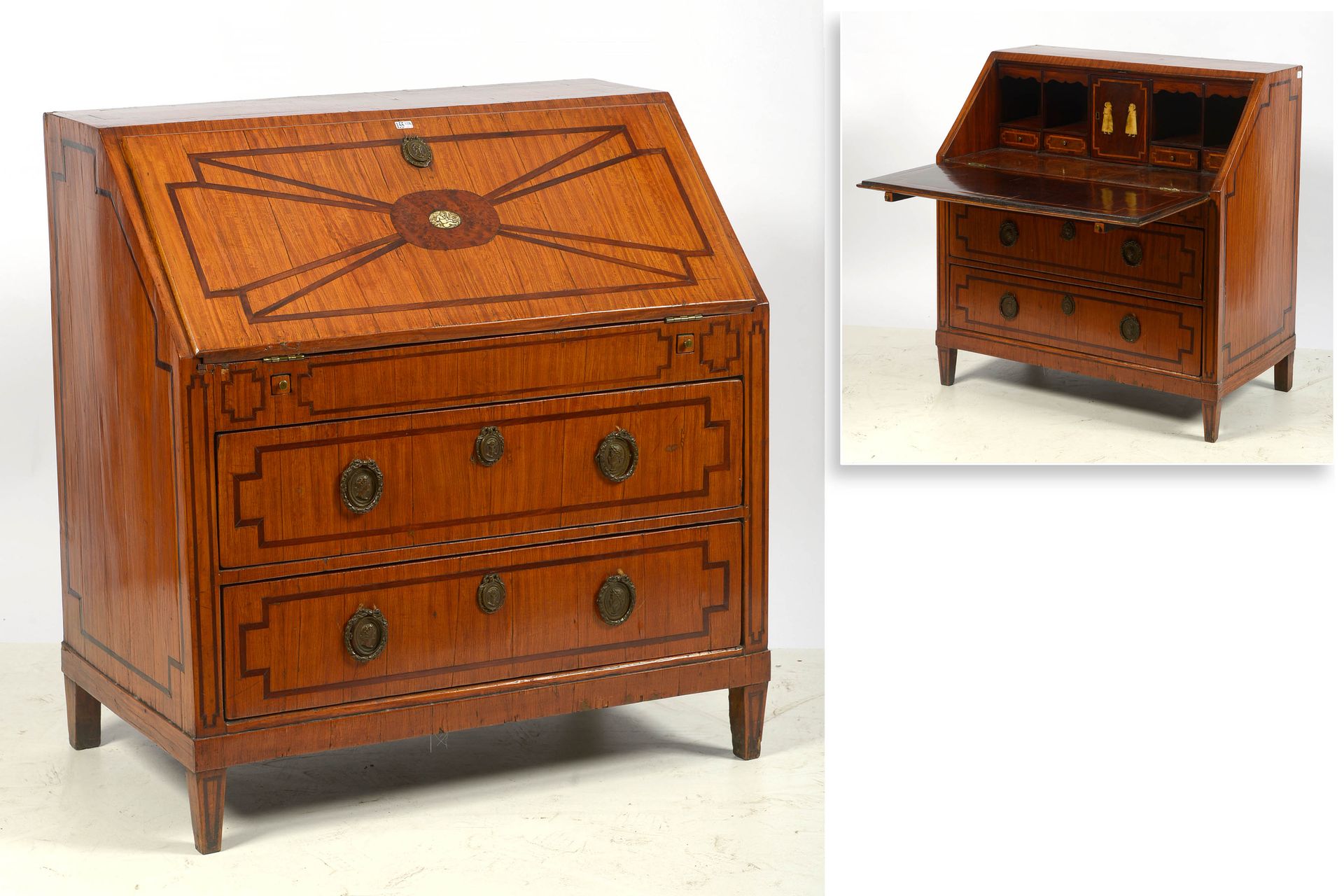 Null A Louis XVI sloping secretary in veneer, burr and marquetry decorated with &hellip;