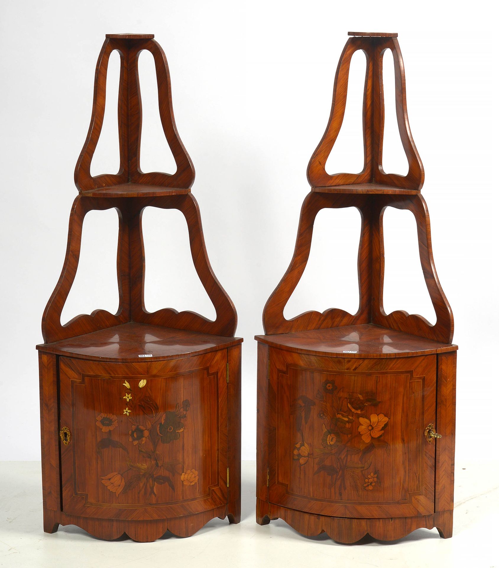 Null Pair of Louis XV wall corner cabinets in veneer with floral marquetry and f&hellip;