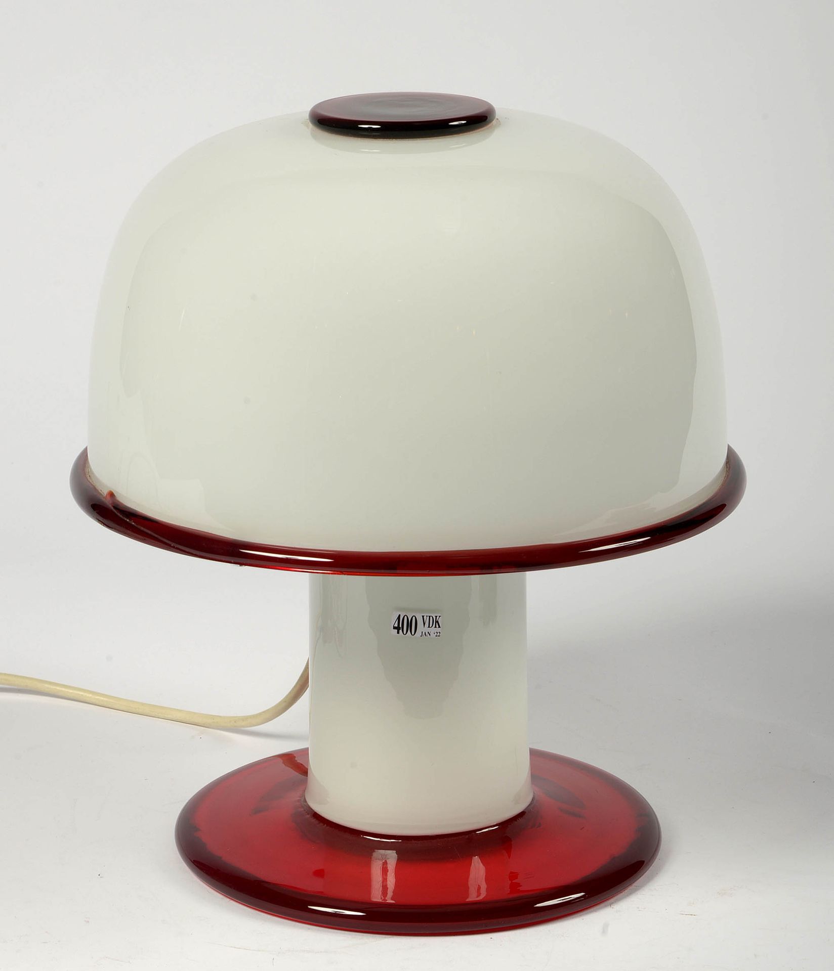 VENINI Paolo (1895 - 1959). Dans le goût de. Mushroom lamp in white and red glas&hellip;