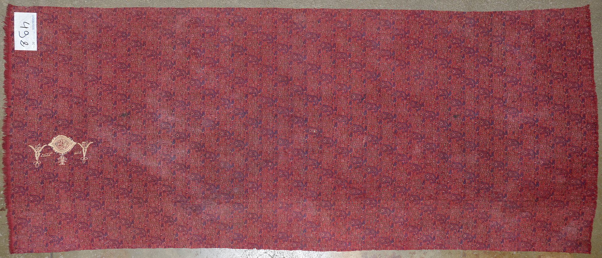 Null "Suzanny", Kirman wool carpet decorated with "Bothés" on a red background. &hellip;