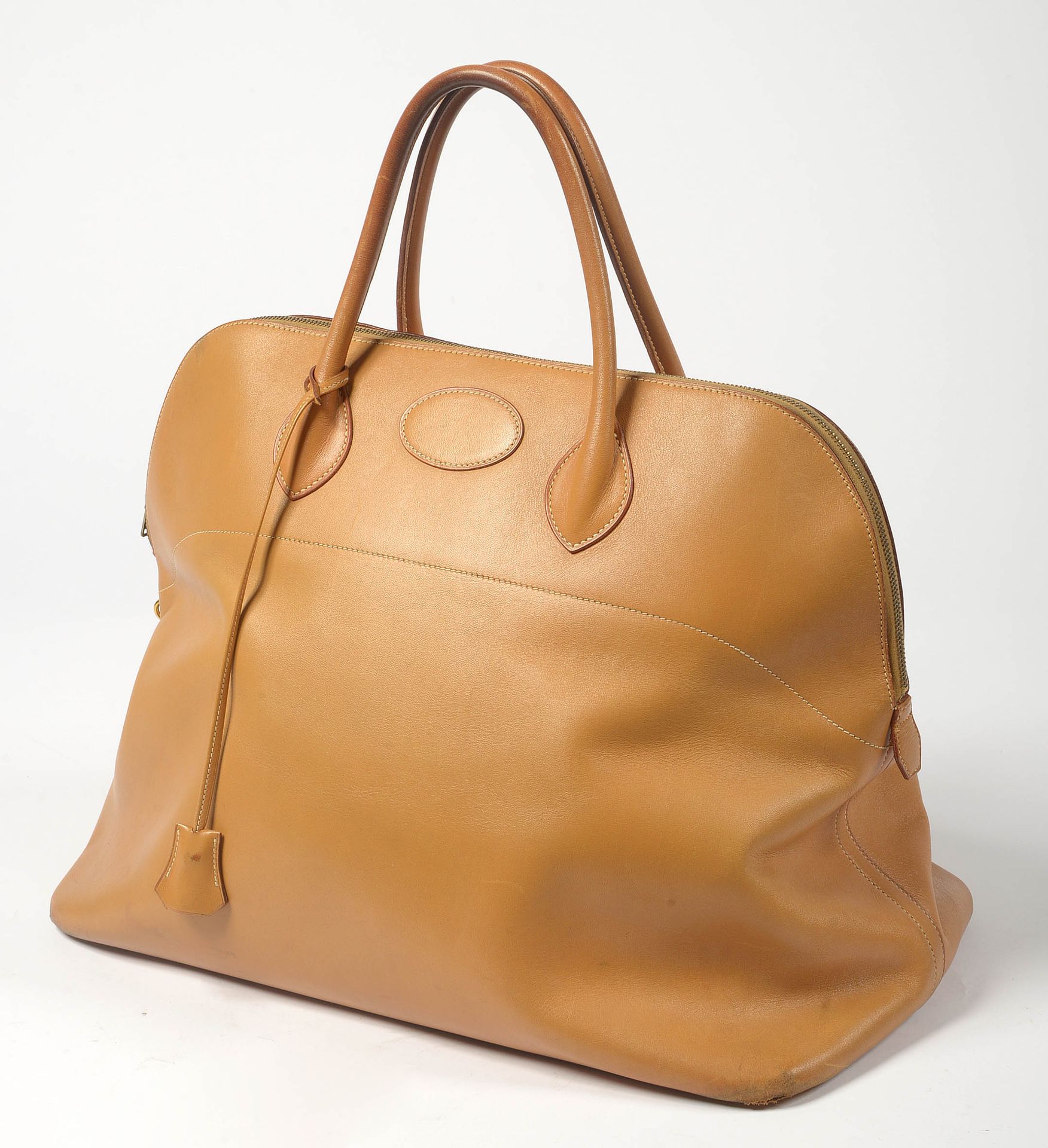 HERMES Paris Bolsa de viaje Hermes, modelo Bolide relax 45, color camel. En buen&hellip;