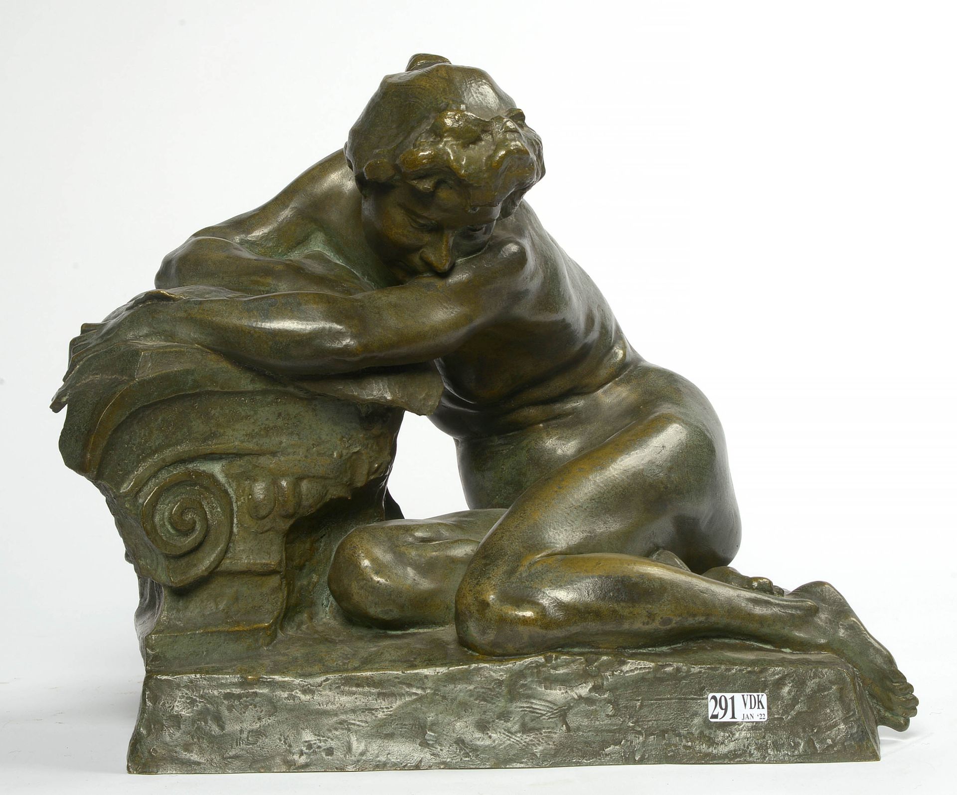 BONCQUET Henri (1868 - 1908) "Nu féminin agenouillé" en bronze à patine verte. S&hellip;