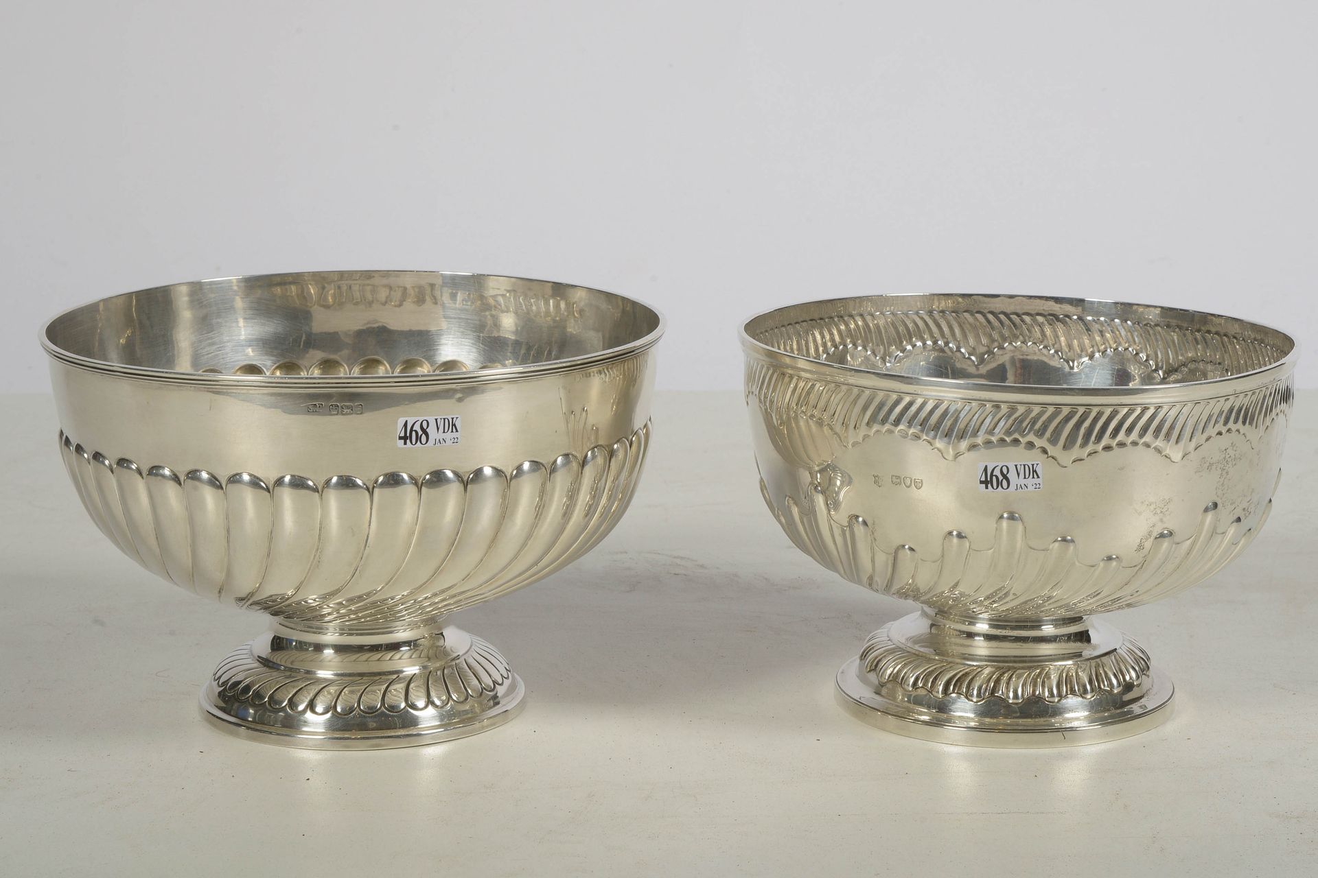 Null Two silver Louis XV style freshers, one with the London hallmarks dated 189&hellip;