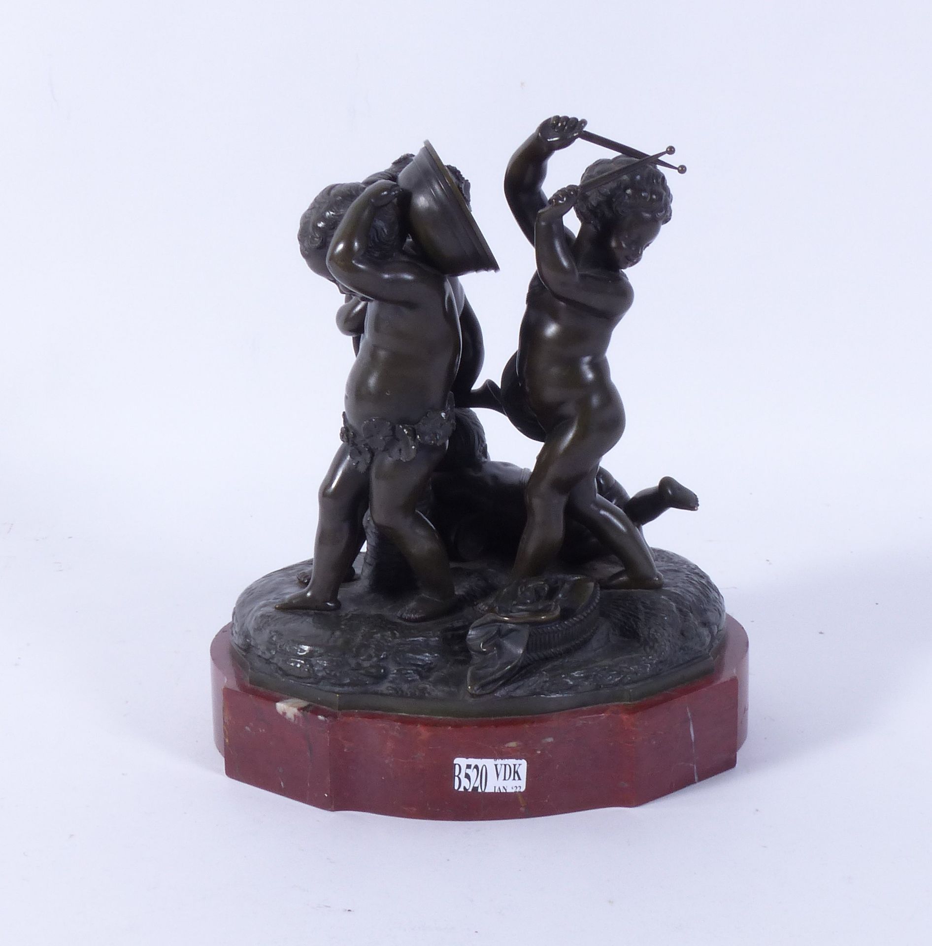 Null "Group of child musicians" in bronze with green patina on a griotte marble &hellip;