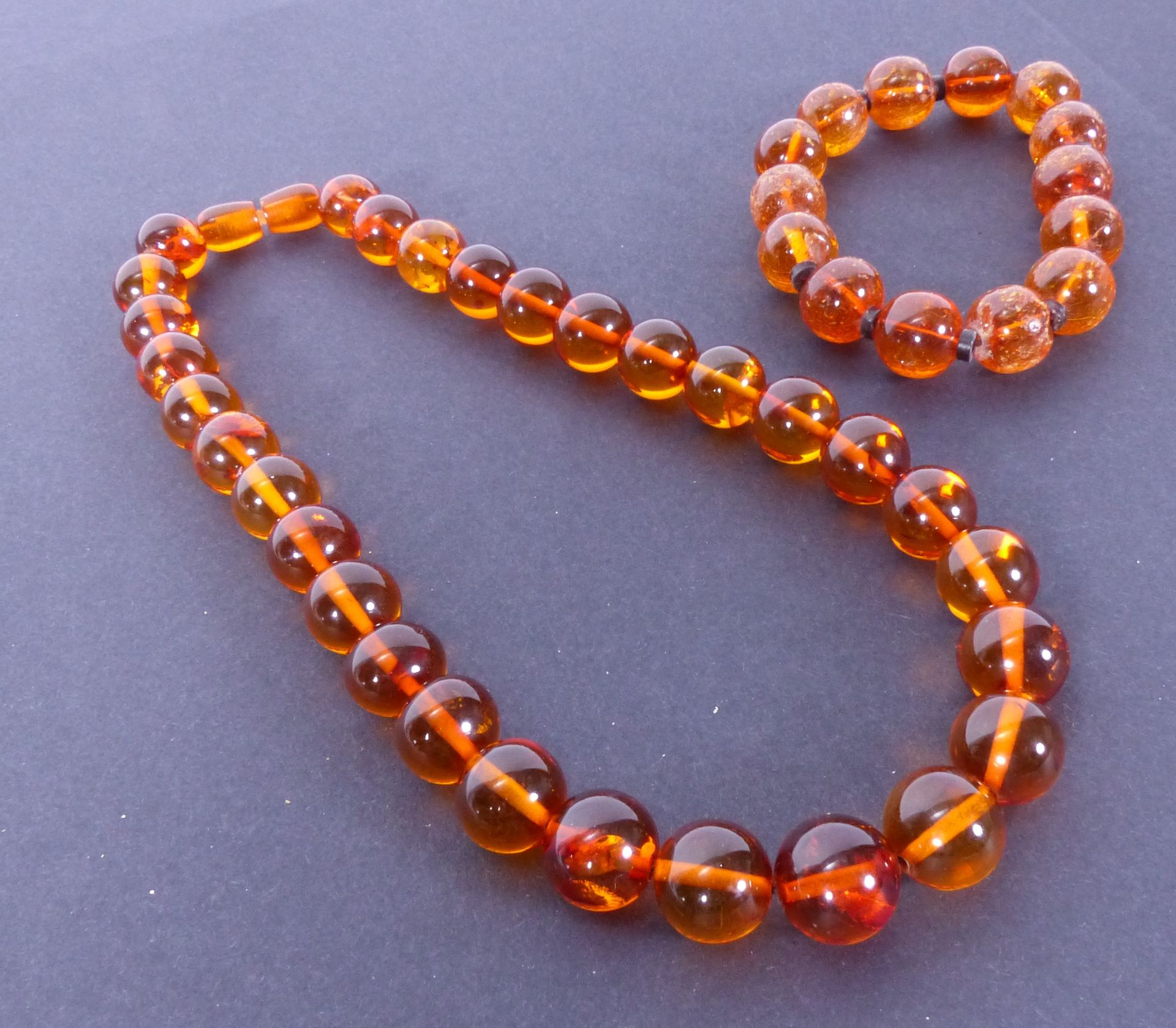 Null Amber necklace and amber bracelet.