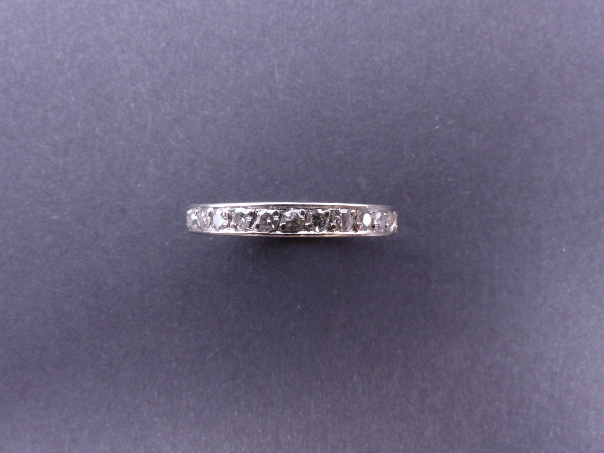 Null 美式结婚戒指，18K白金，镶嵌8/8切割钻石，总重+/-0.90克拉。手指大小：55。总重量：+/-5grs。