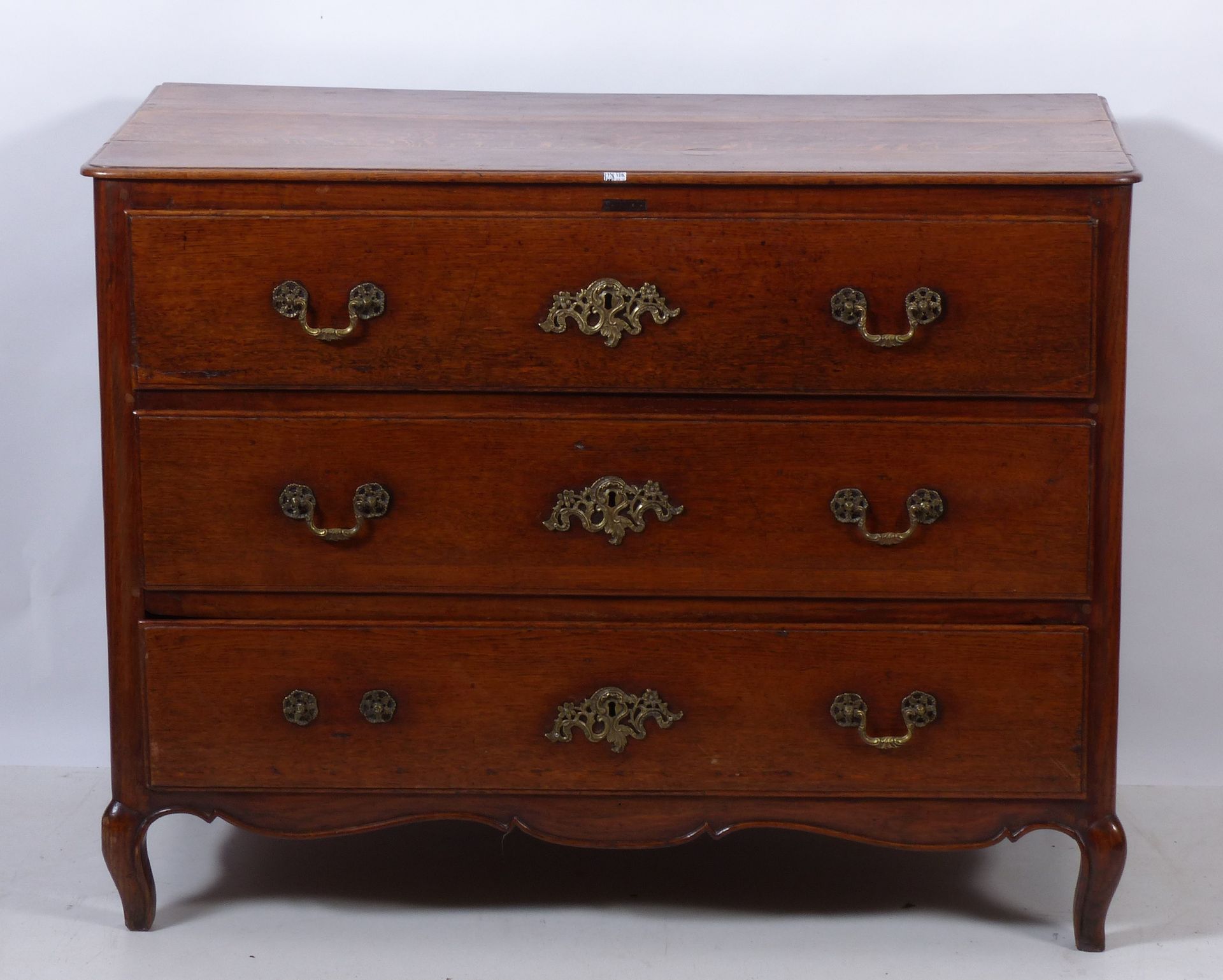 Null Louis XV style chest of drawers in oak. Period XVIIIth century.(*) one hand&hellip;