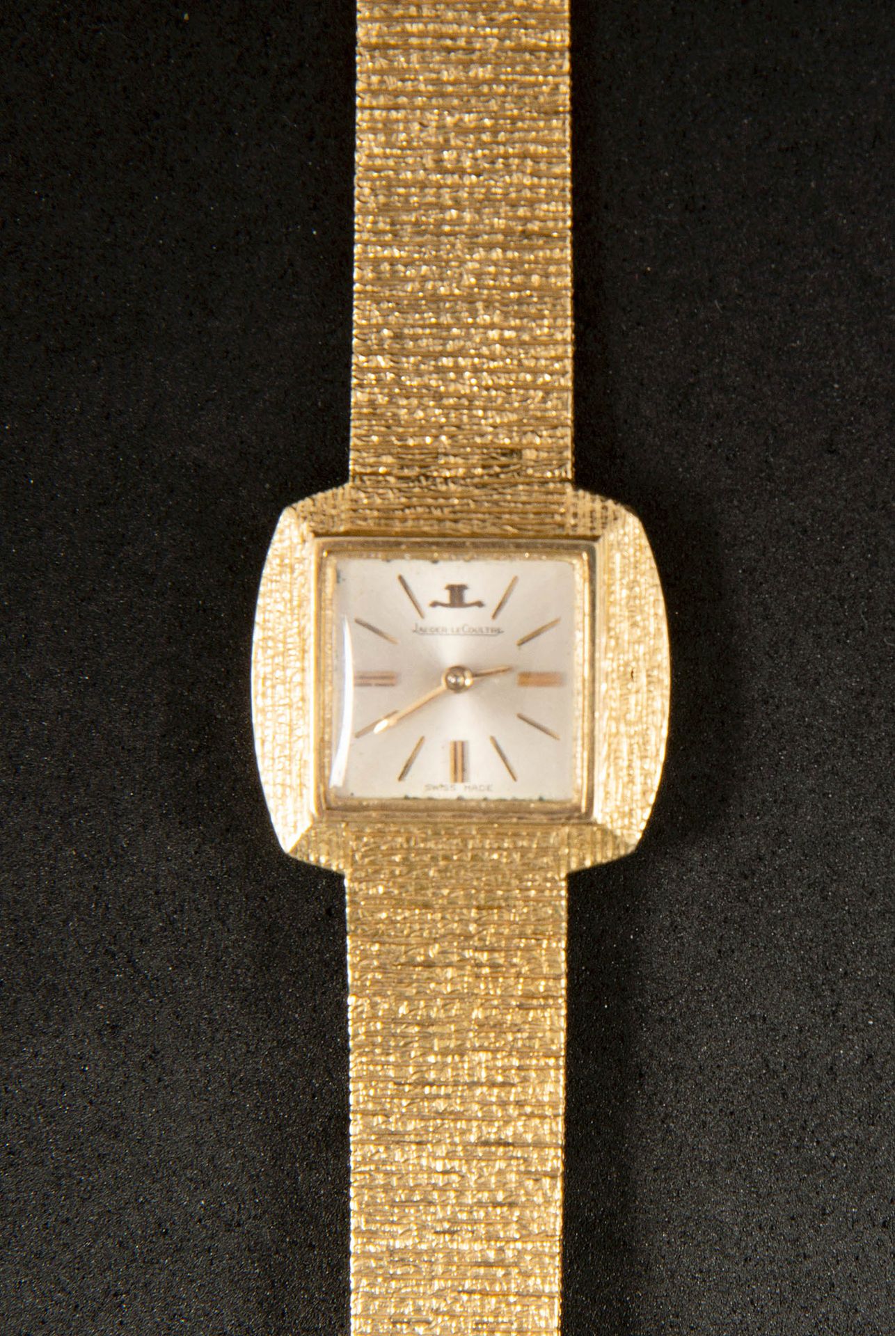 Null Reloj de señora en oro amarillo de 18 quilates, marca Jaeger-LeCoultre. Mov&hellip;