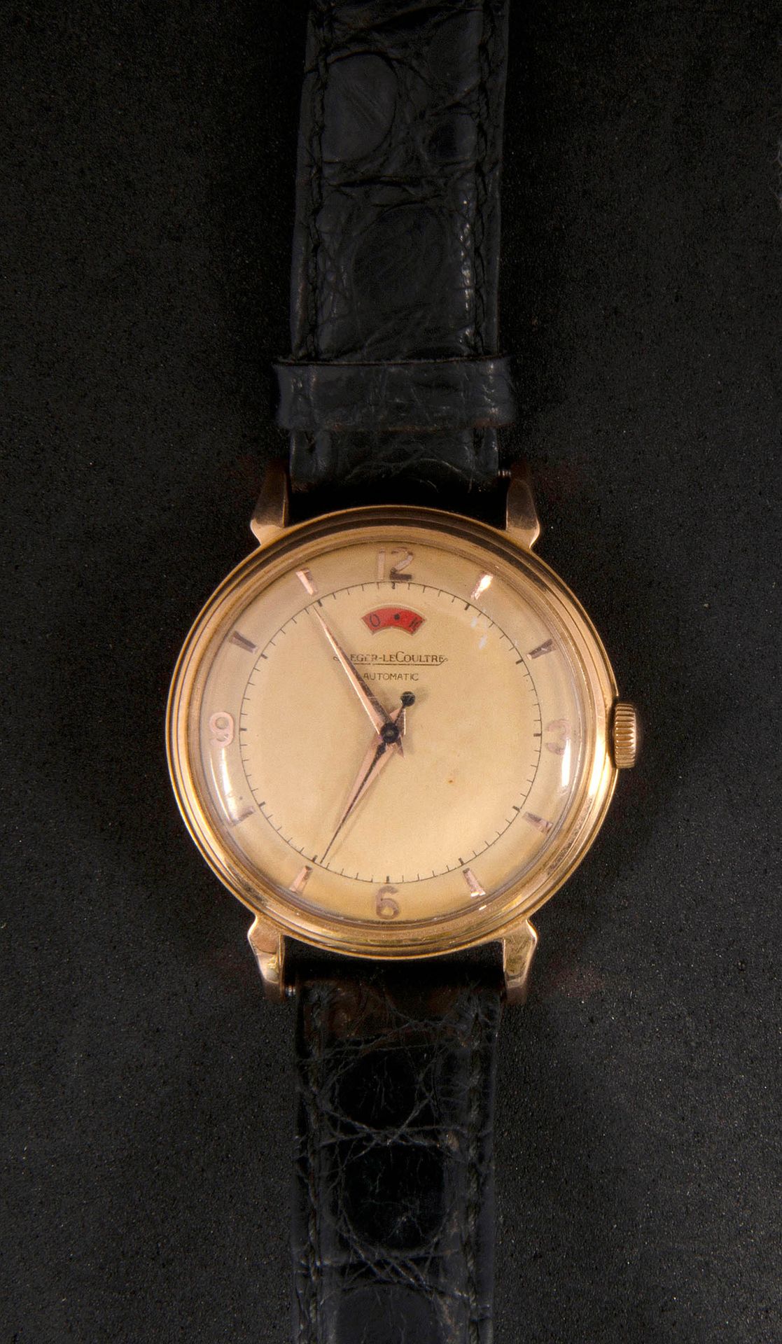 Null Watch brand Jaeger-LeCoultre in 18K yellow gold. Automatic movement. Black &hellip;