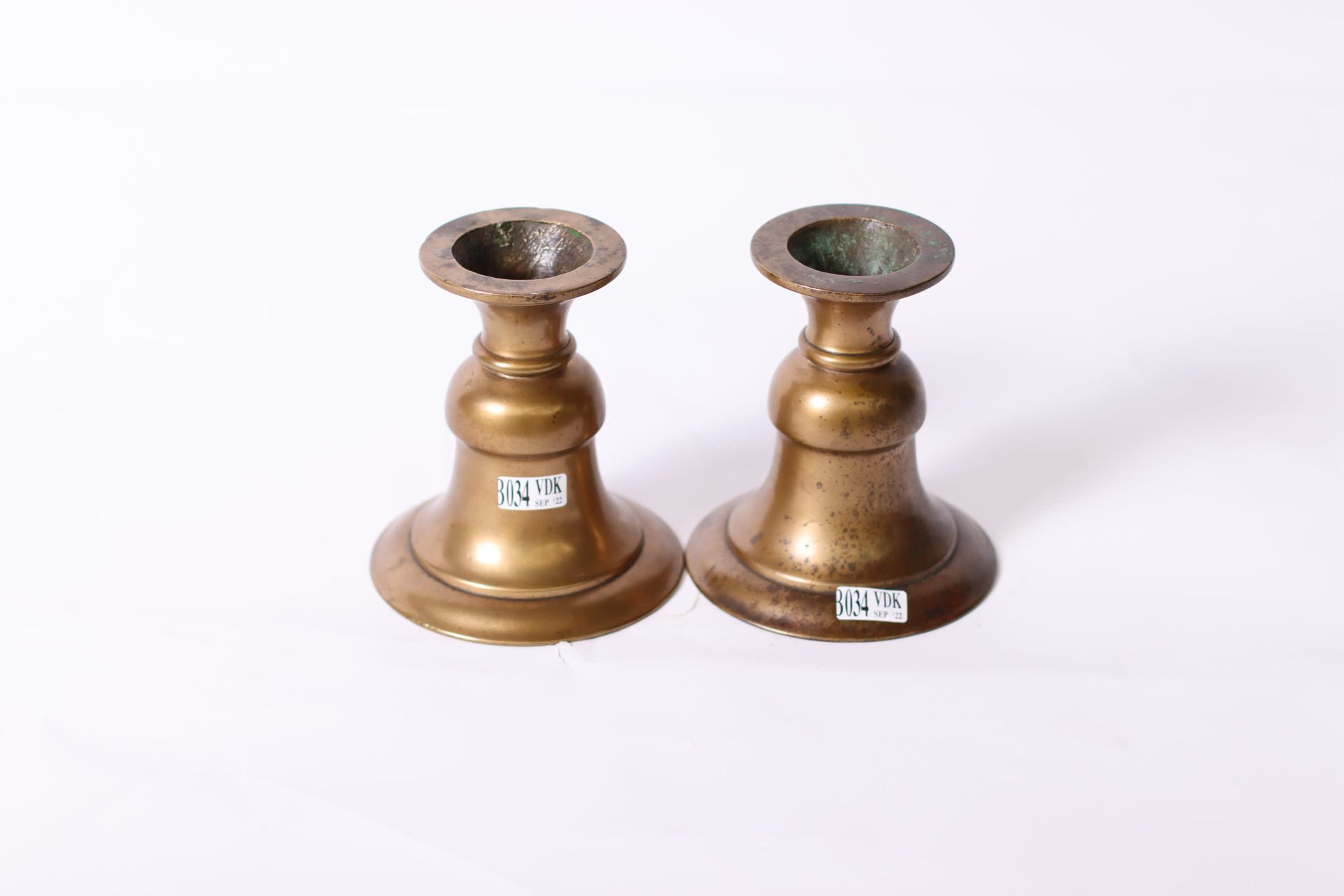 Null Pair of brass picks. Ancient oriental work. Size : H. +- 12,5 cm.
