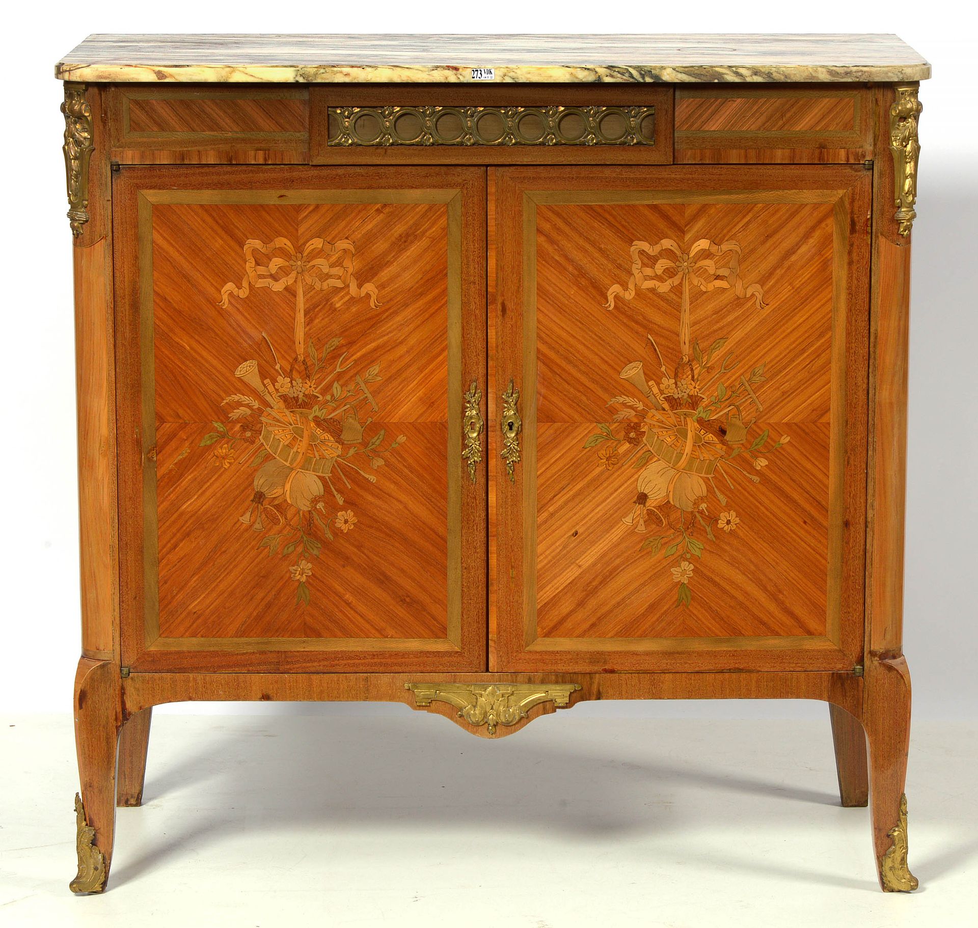 Null Dresser of Transition style in marquetry in frieze with the decoration of "&hellip;