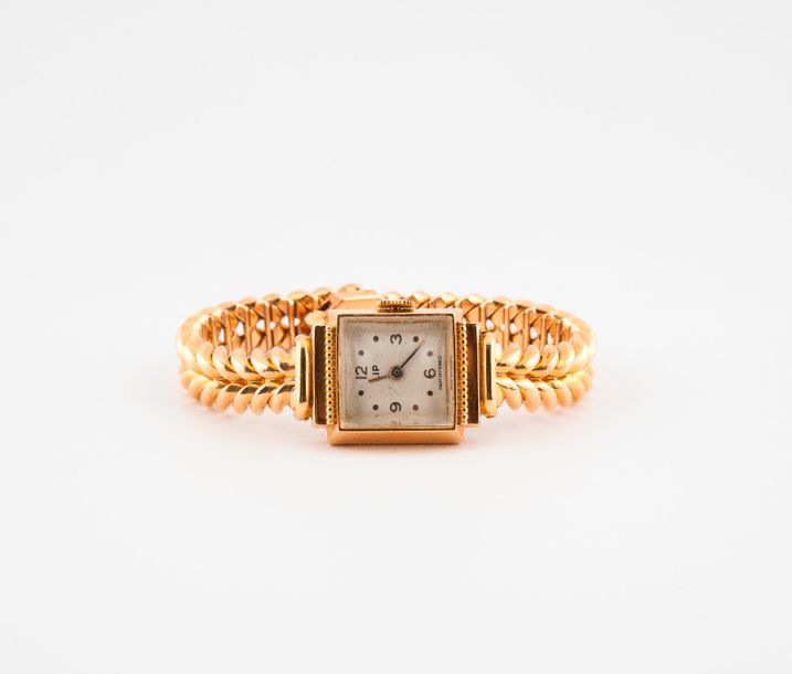 LIP 

Montre bracelet de dame en or jaune (750) 

Boîtier carré. 

Cadran à fond&hellip;