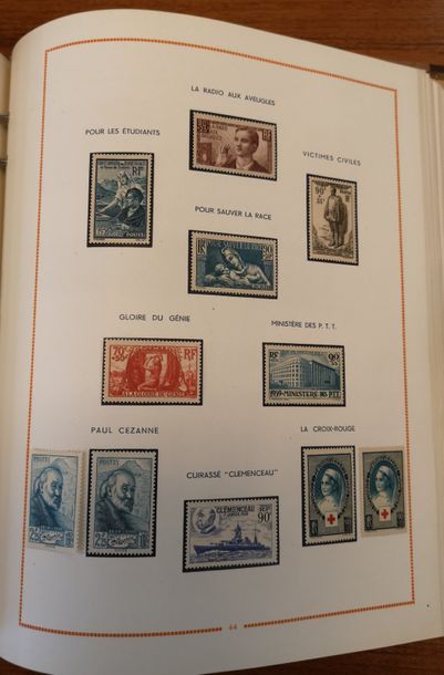 FRANCE, Emissions 1920 / 1995 : 

Collection de timbres neufs, présentés dans 4 &hellip;
