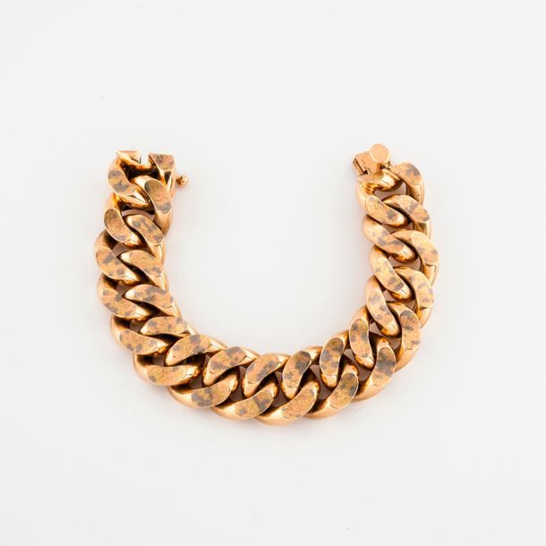 Null Important yellow gold (750) bracelet with hollowed out links. 

Ratchet cla&hellip;