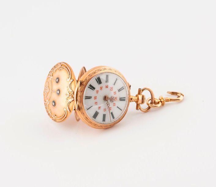 Null Yellow gold collar watch (750).

Back cover decorated with three small rose&hellip;