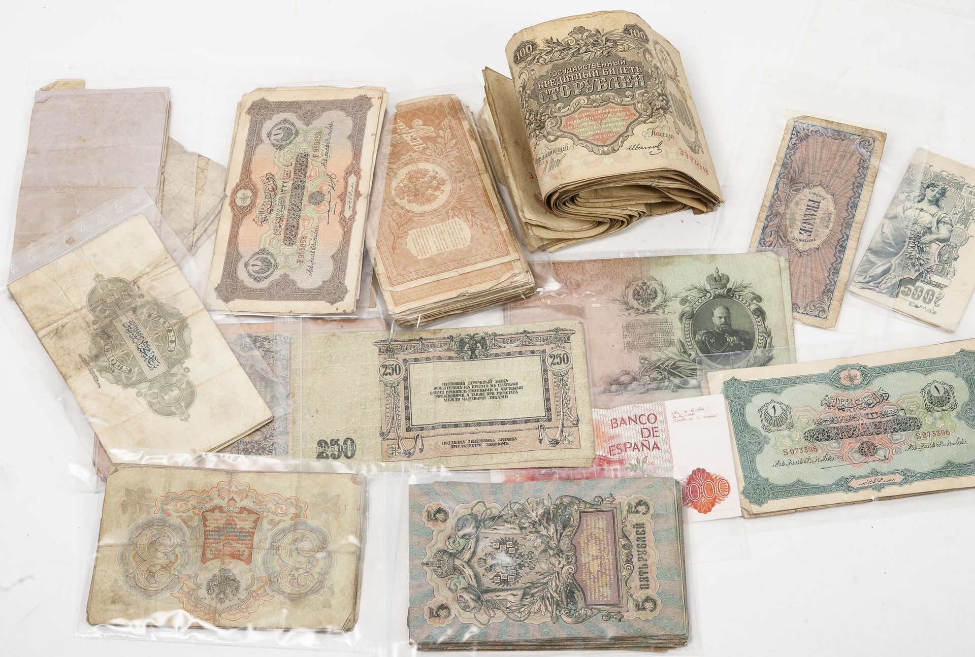 RUSSIE, de 1898 à 1918 Importante set di banconote.

- 89 di 1 rublo del 1898.

&hellip;
