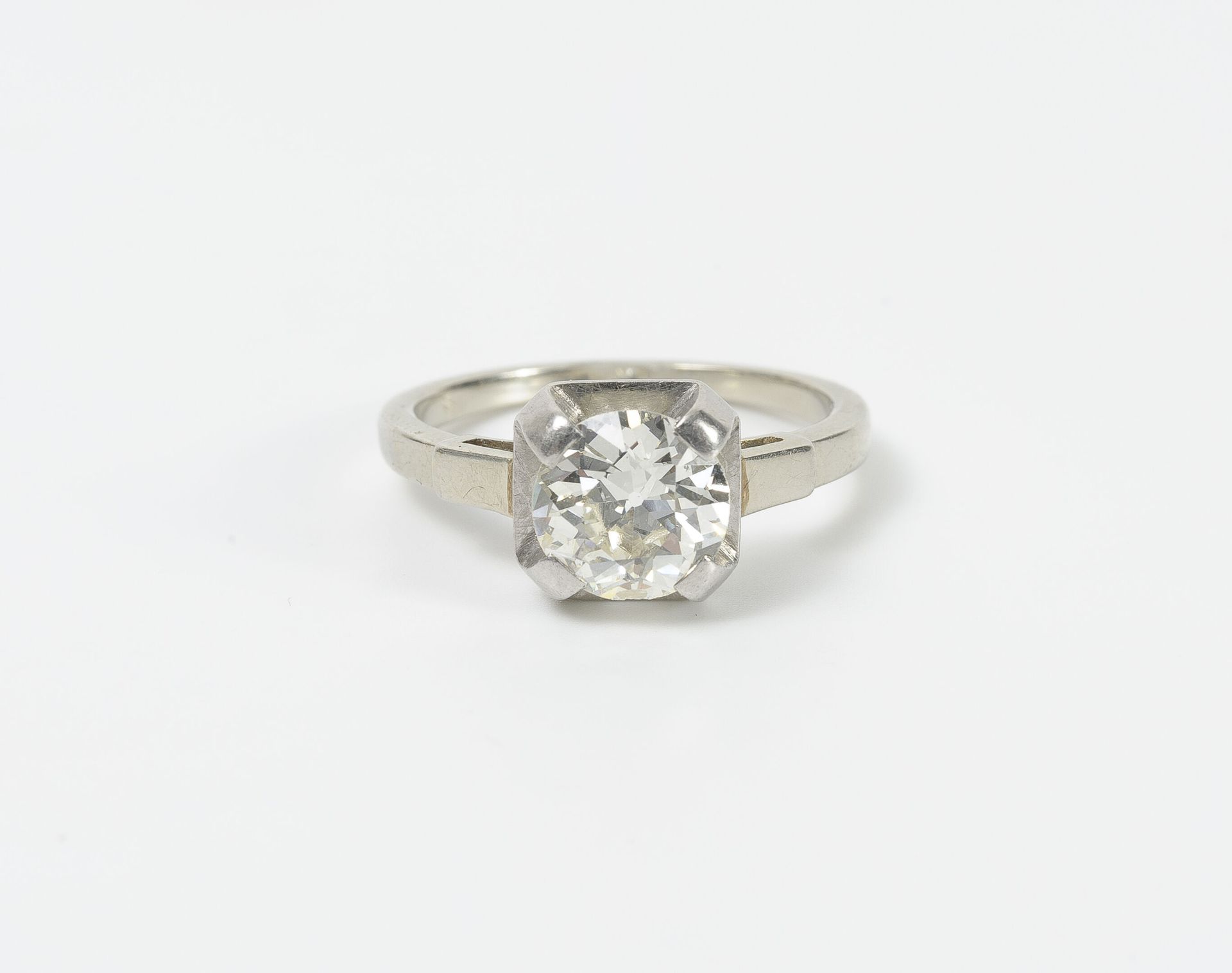 Null Bague solitaire en or gris (750) et platine (850) ornée d'un diamant taille&hellip;
