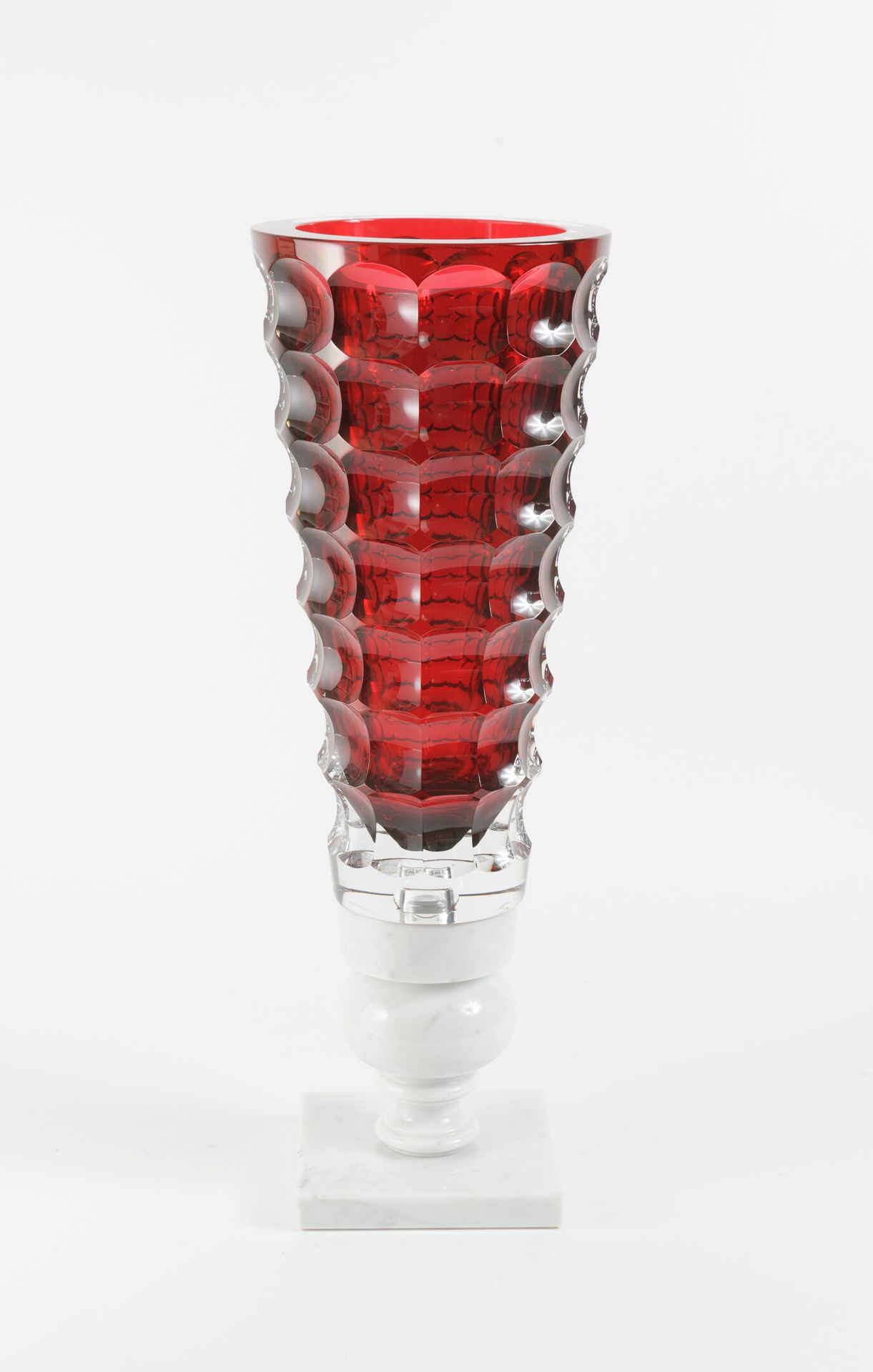 Marcel WANDERS (1963) & BACCARAT Red Vase-Kings, 2010. 

Crystal vase resting on&hellip;