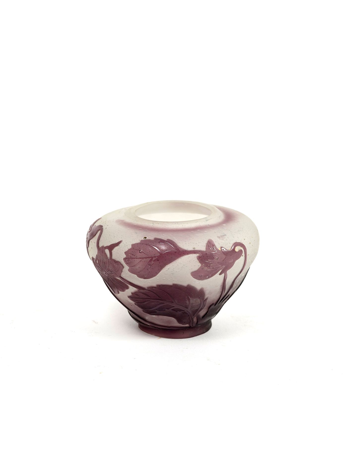 ÉTABLISSEMENTS GALLÉ Small vase on heel with a large neck.

Proof in purple line&hellip;