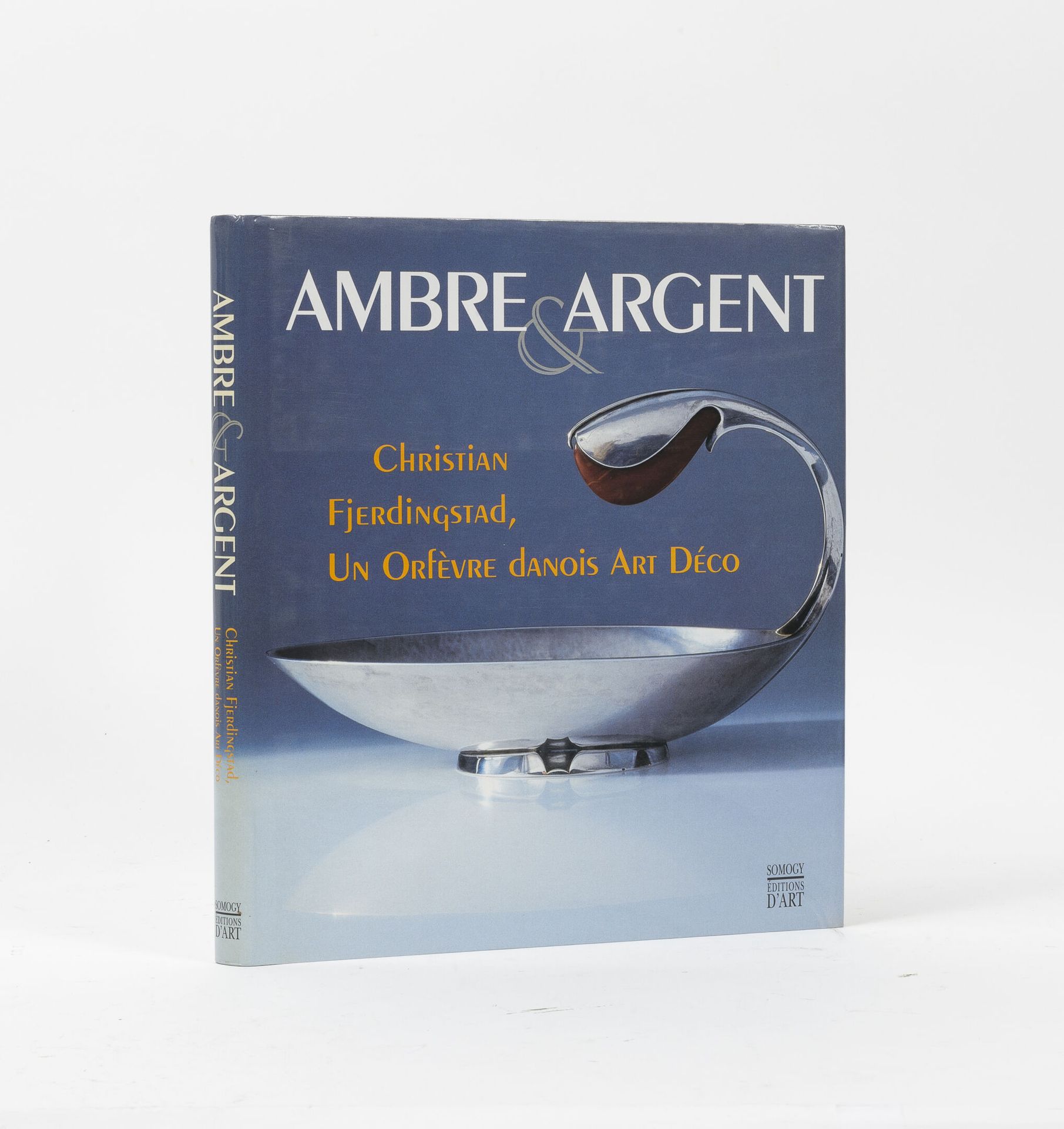 COLLECTIF Ambre & Argent.

Christian Fjerdingstad, Un Orfèvre danois Art Déco.

&hellip;