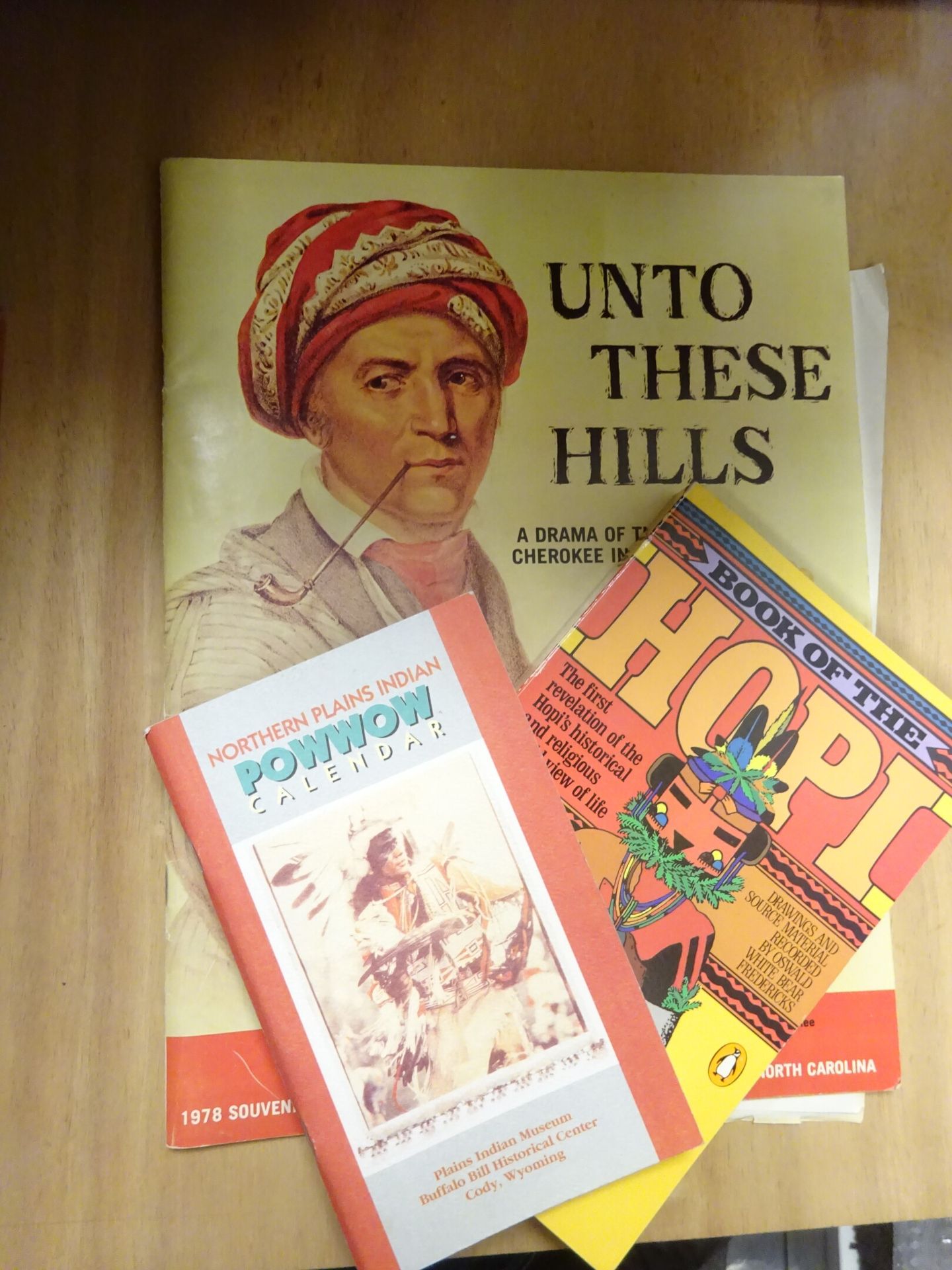 Null Lot including : 

- Unto these hills

1 vol. In-folio, paperback.

- Northe&hellip;