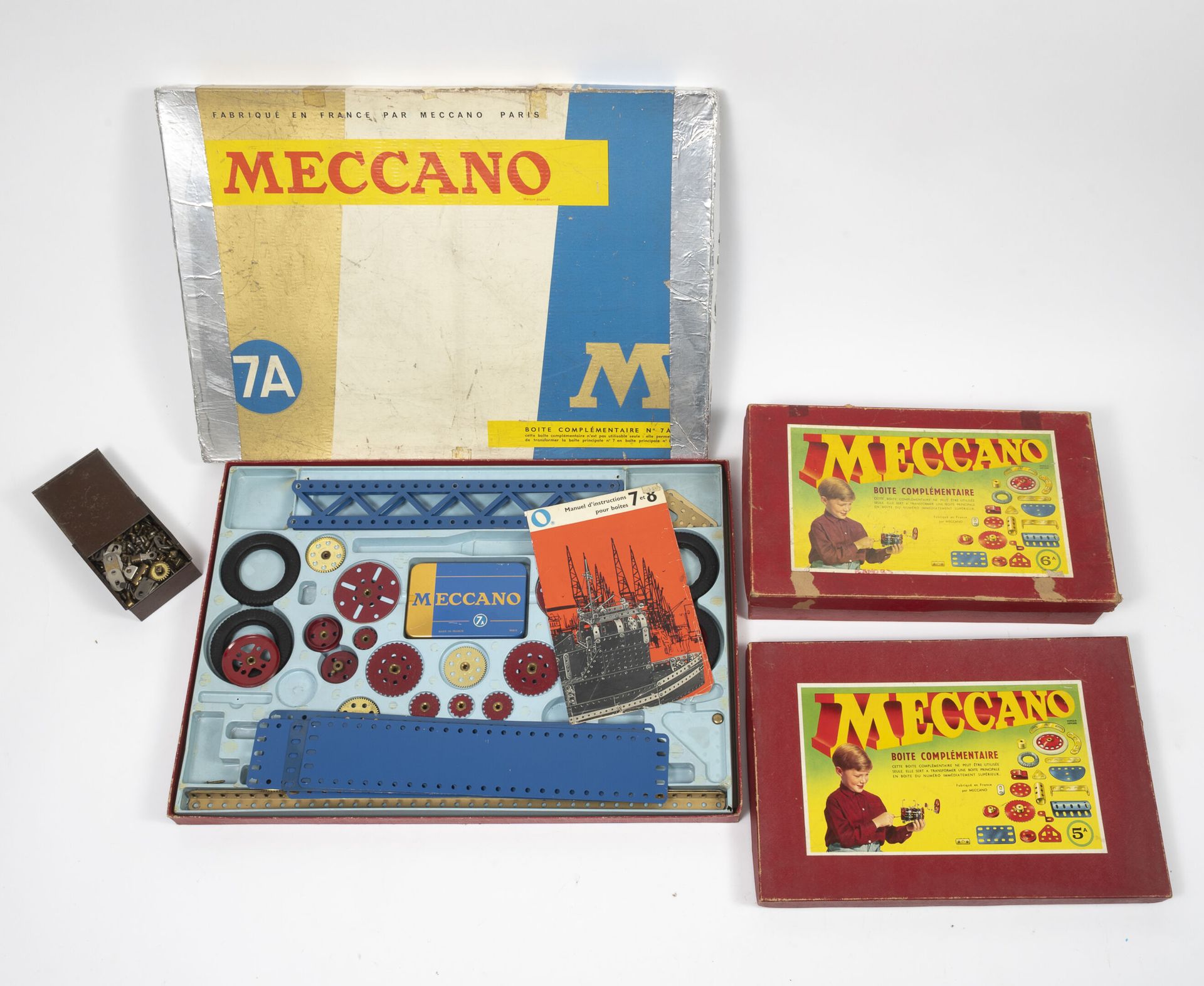 MECCANO Lot of spare or assembled parts. 

Including the complementary boxes n°6&hellip;