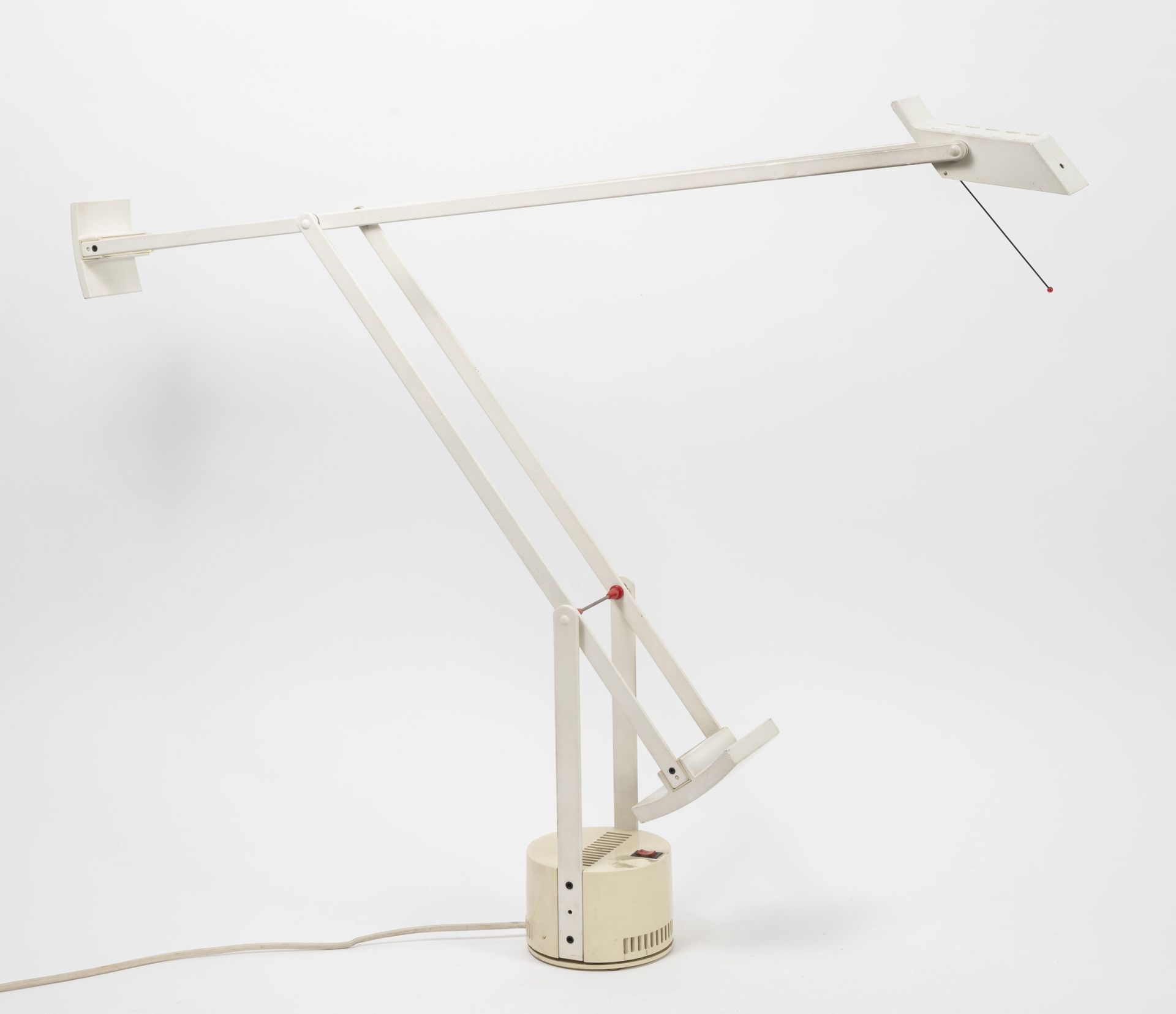 Richard SAPPER (1932-2015) 
Lampe de bureau modèle Tizio.




En métal et plasti&hellip;